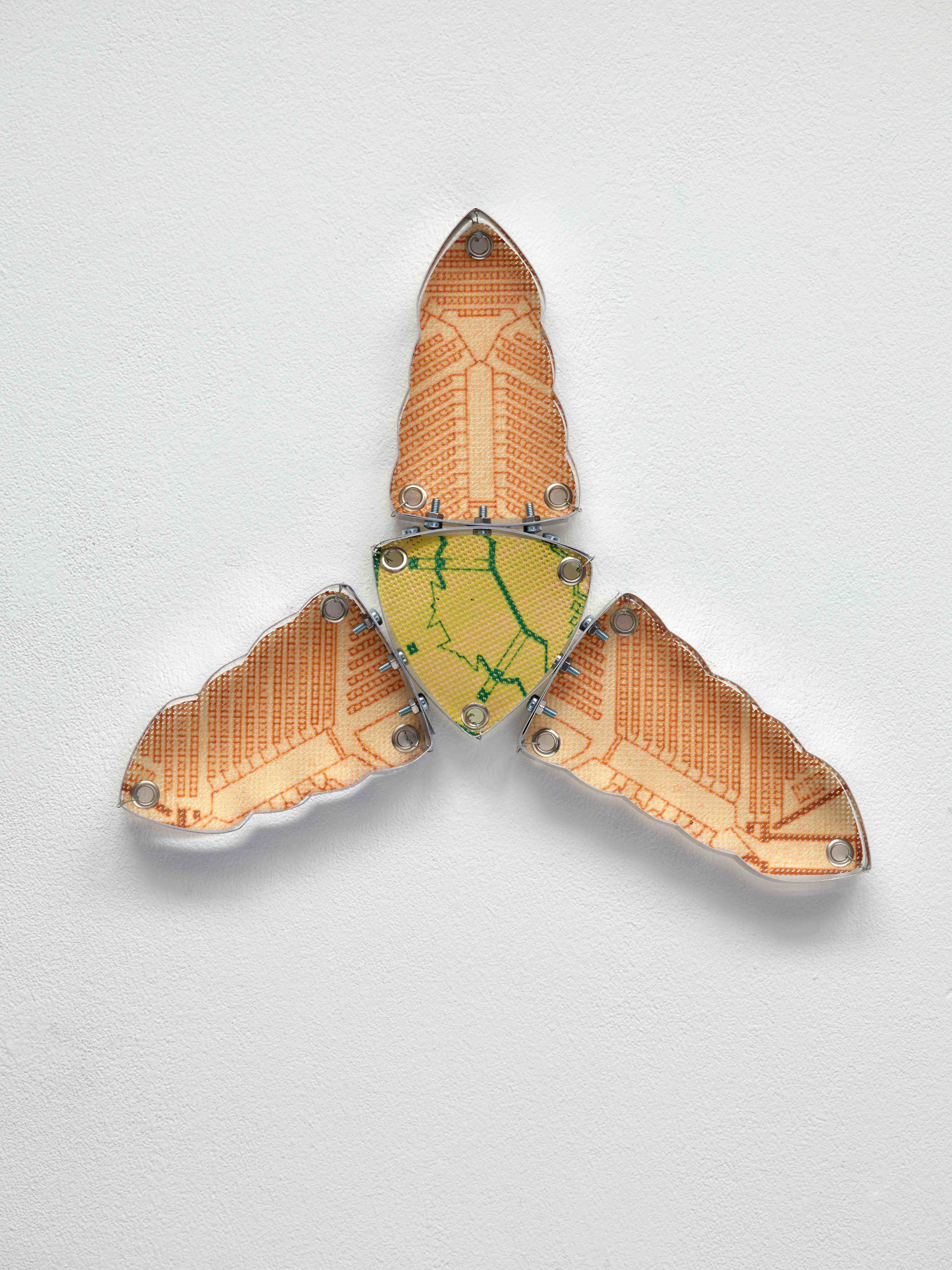 carried away 2 2022 screws, nuts, aluminum, wire, eyelet, printed mesh fencing 31,5 Ă 33,5 cm