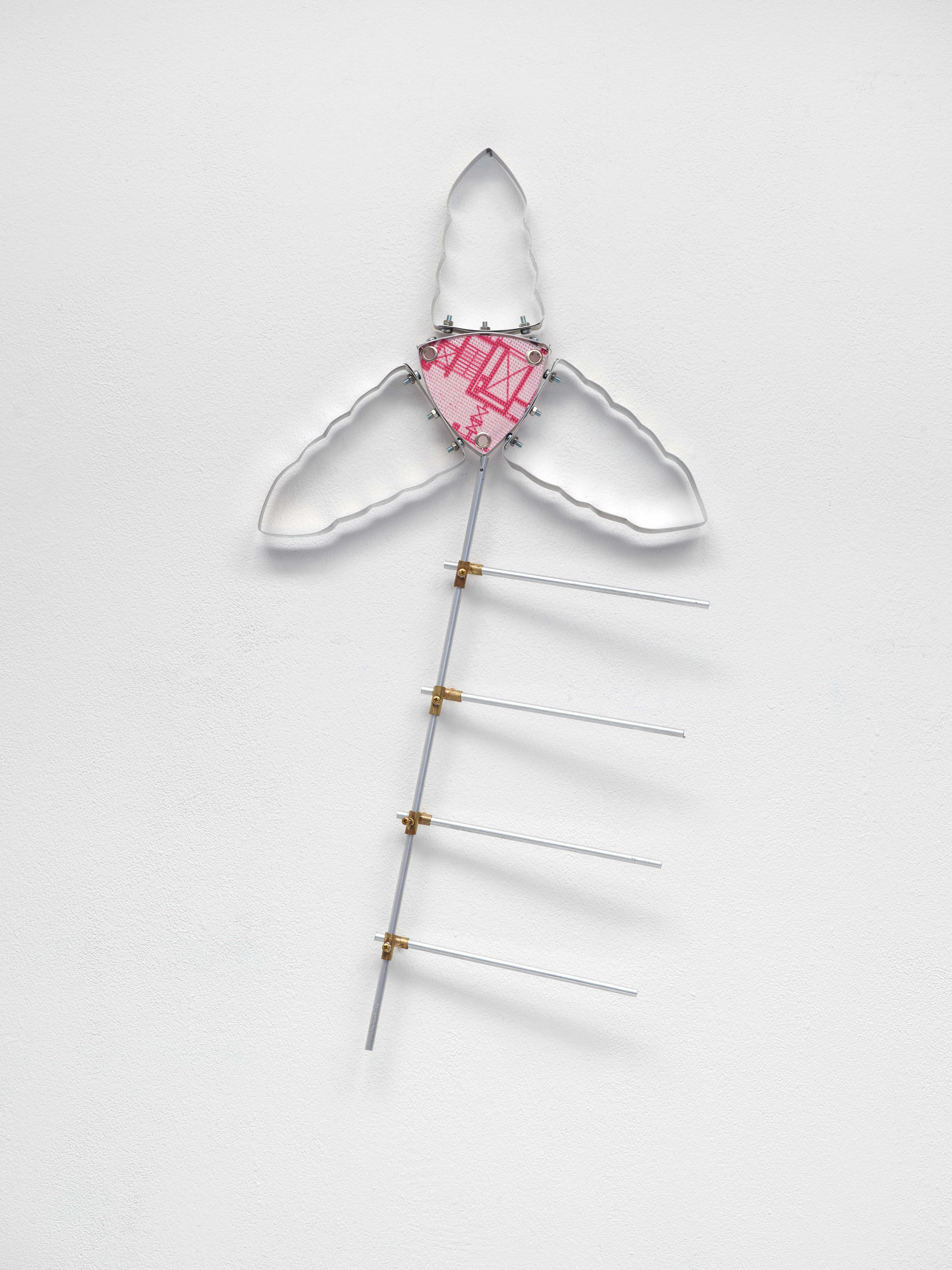 carried away 4 2022 screws, nuts, aluminum, wire, eyelet, printed mesh fencing 64,5 Ă 32,5 cm