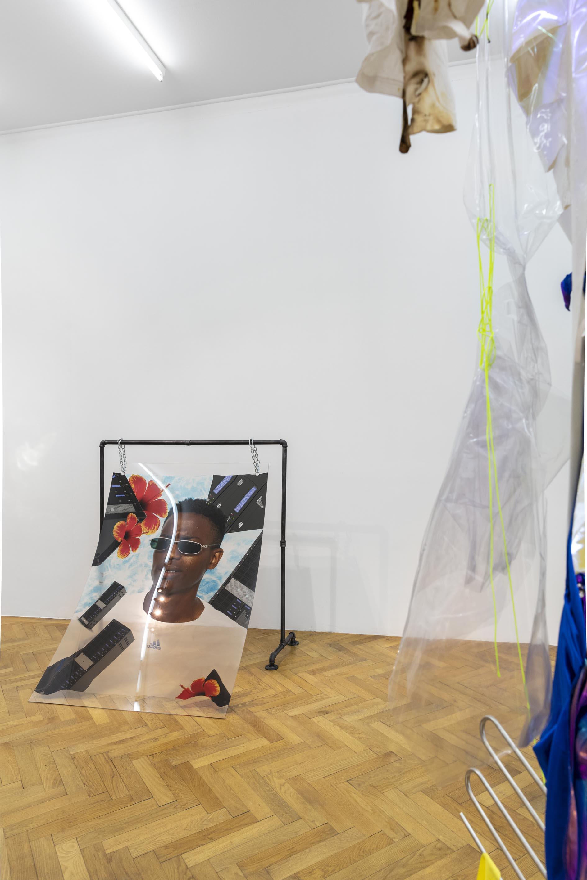 Anna Ehrenstein & Andrew Gilbert, Various Others 2022, in collaboration with KOW, Berlin, installation view, 2022, Sperling, Munich.