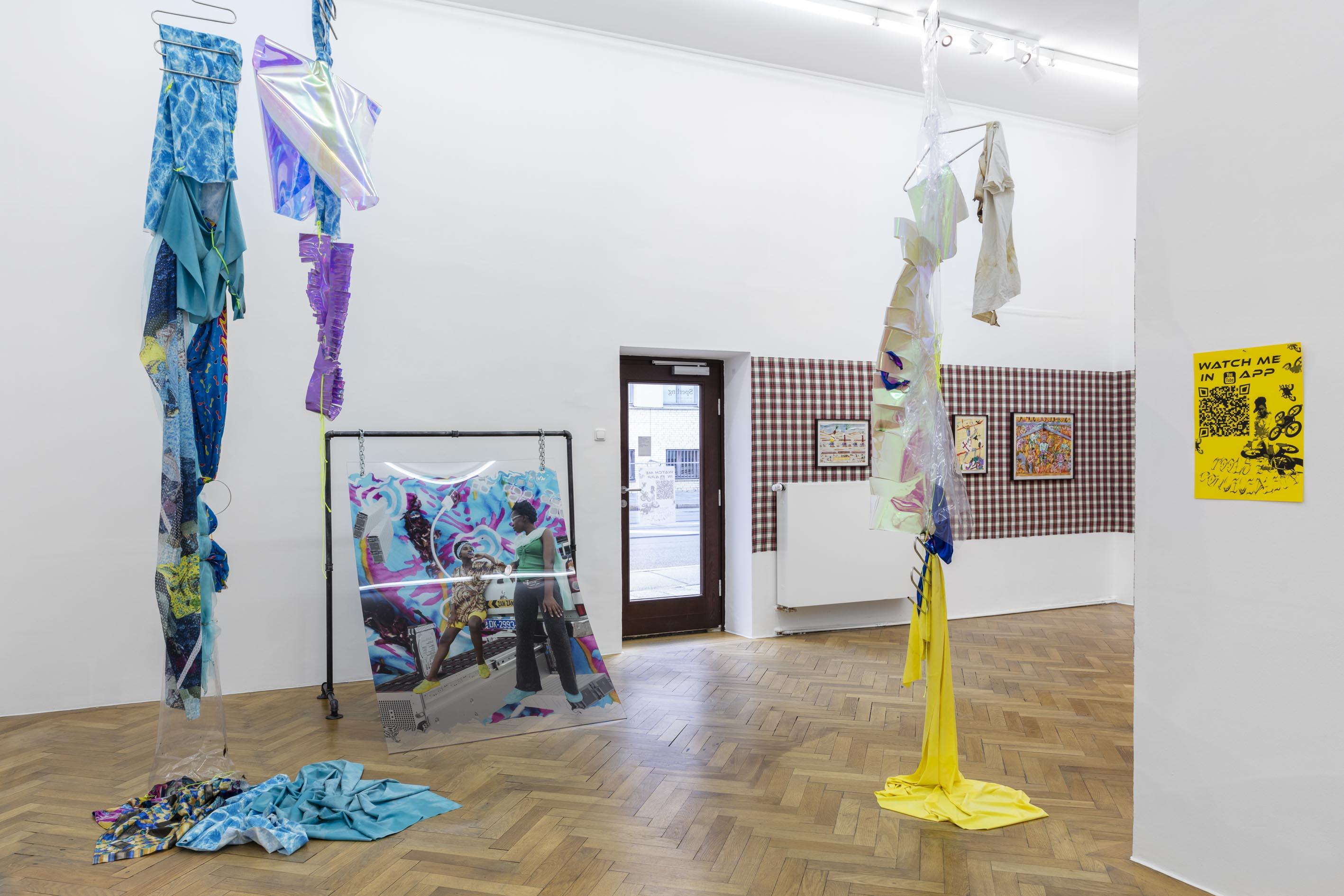 Anna Ehrenstein & Andrew Gilbert, Various Others 2022, in collaboration with KOW, Berlin, installation view, 2022, Sperling, Munich.