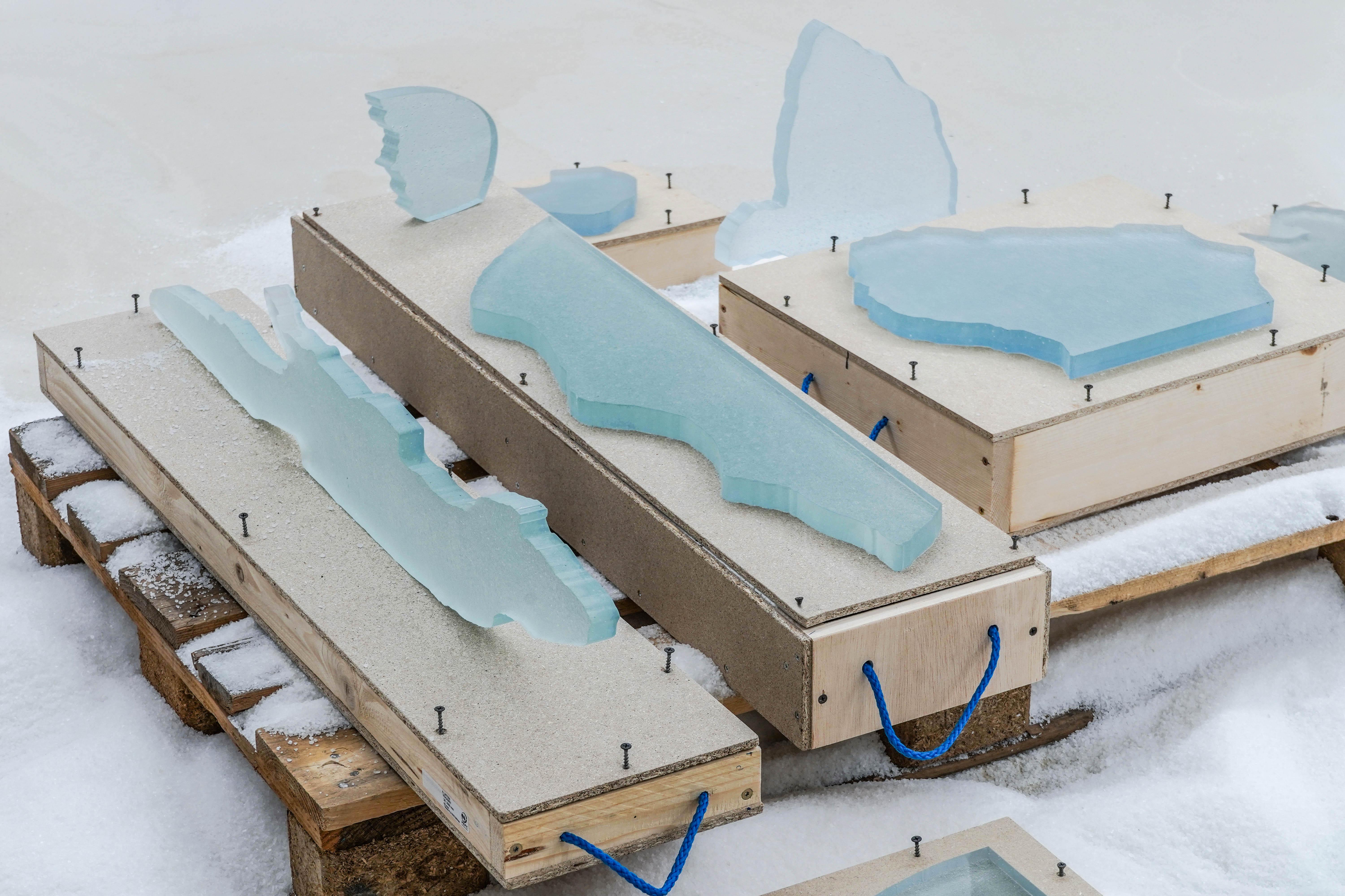 Sea Series (2022). Casted glass, Palette, Transport box, Sea salt, Various size
