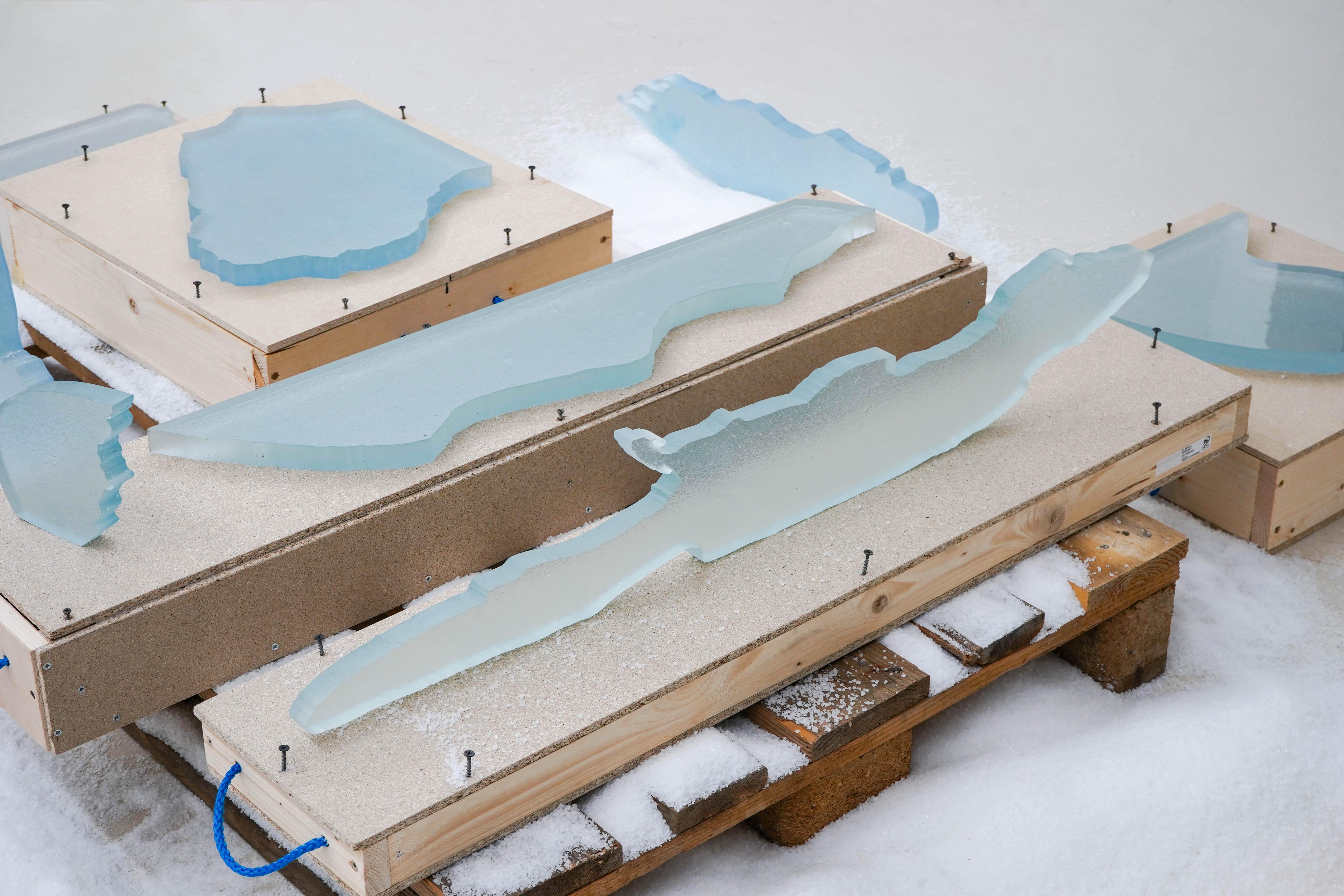 Sea Series (2022). Casted glass, Palette, Transport box, Sea salt, Various size