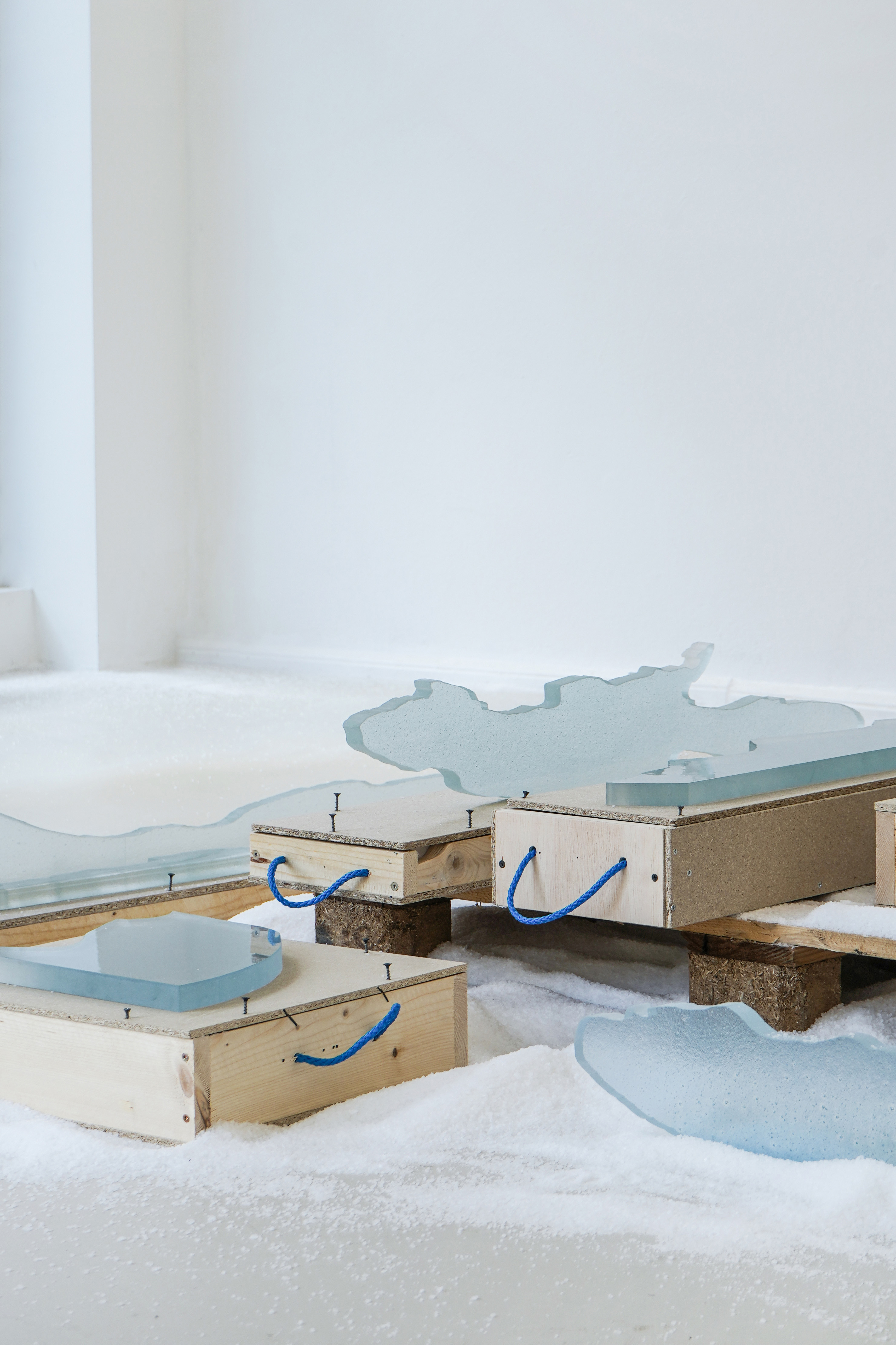 Sea Series (2022). Casted glass, Palette, Transport box, Sea salt, Various size