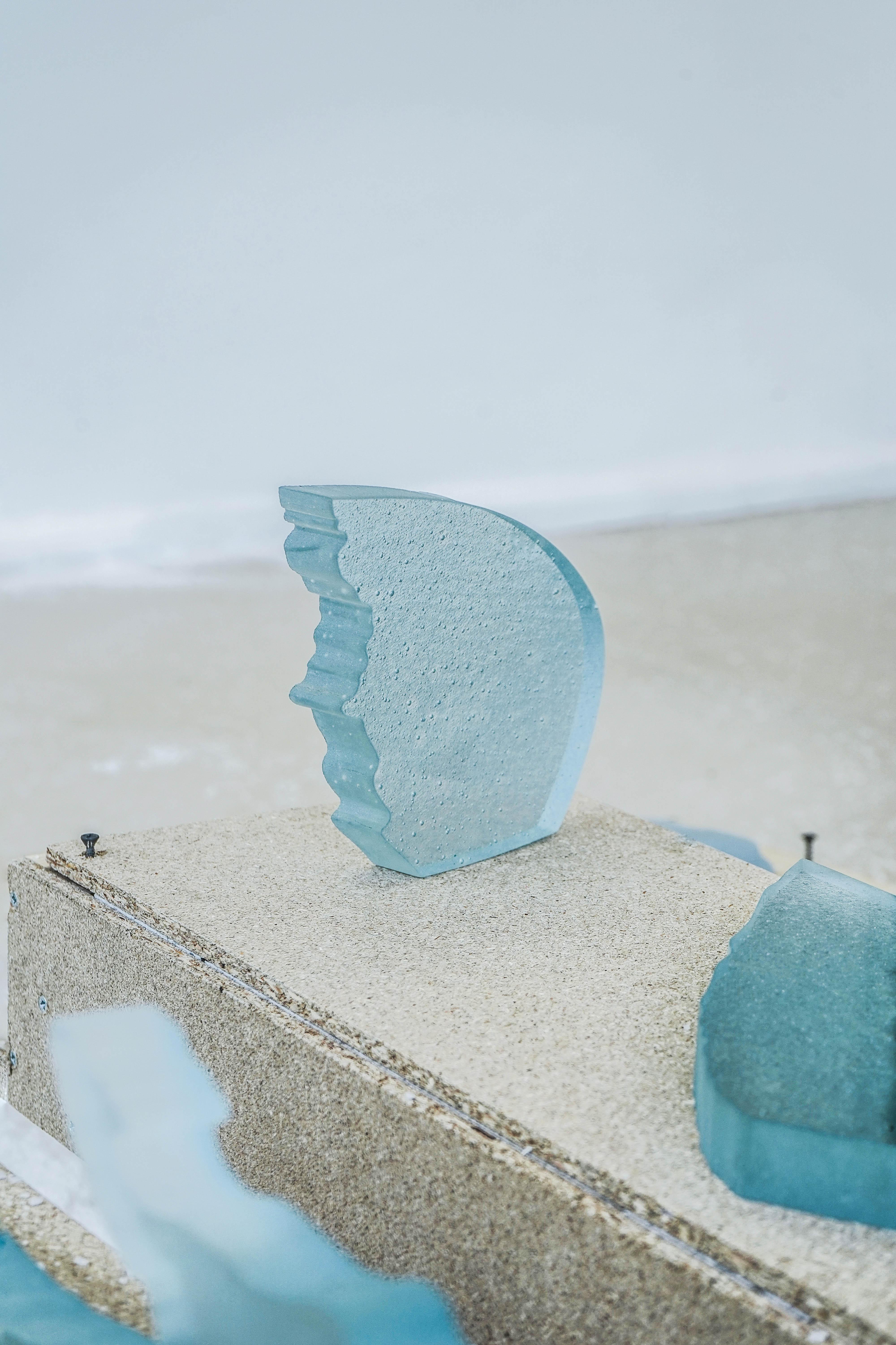 Ross Sea (2022). Casted glass. 13x17x2.5 cm 