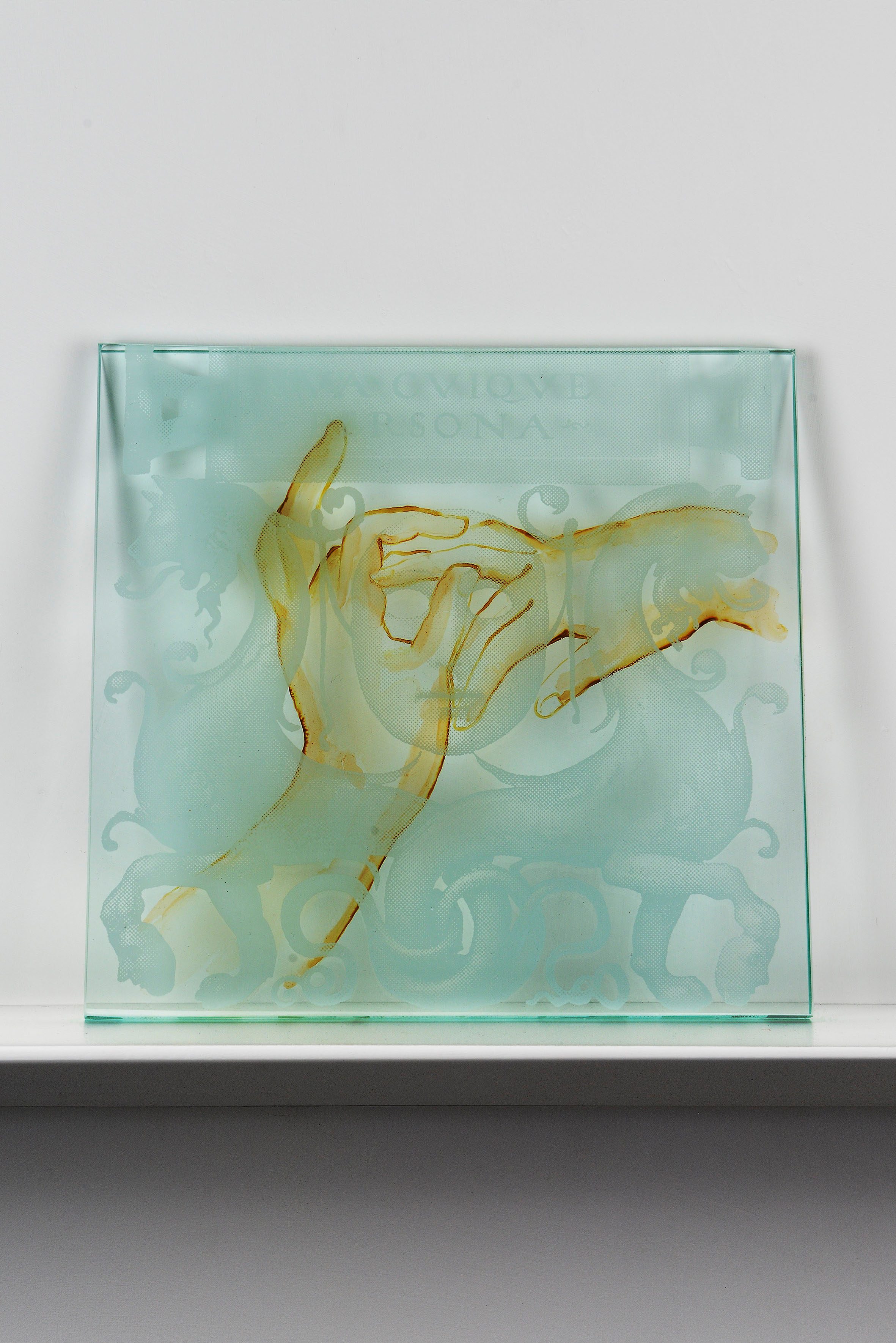 Gaia Di Lorenzo Tirella (handling), 2022 silk-screen printing and painting on glass 24,5 x 24 x 1,5 cm unique