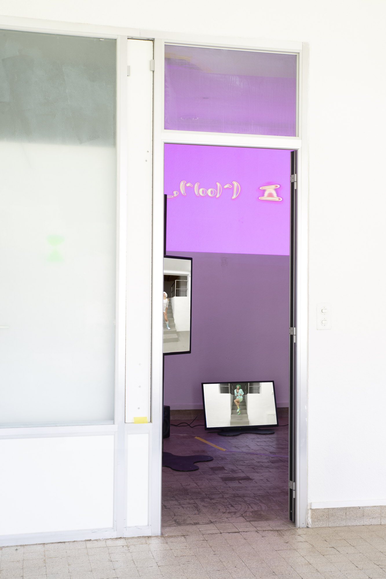 Zander Porter, Emoji-bot, courtesy of the artist. Photo: Alizée Quinche.