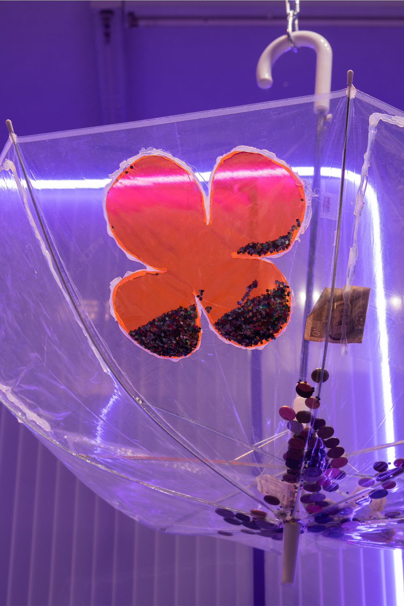 Black Palm – Sonja Cvitkovic, Daily Deals, New Toni, Berlin, 2022, Installation view