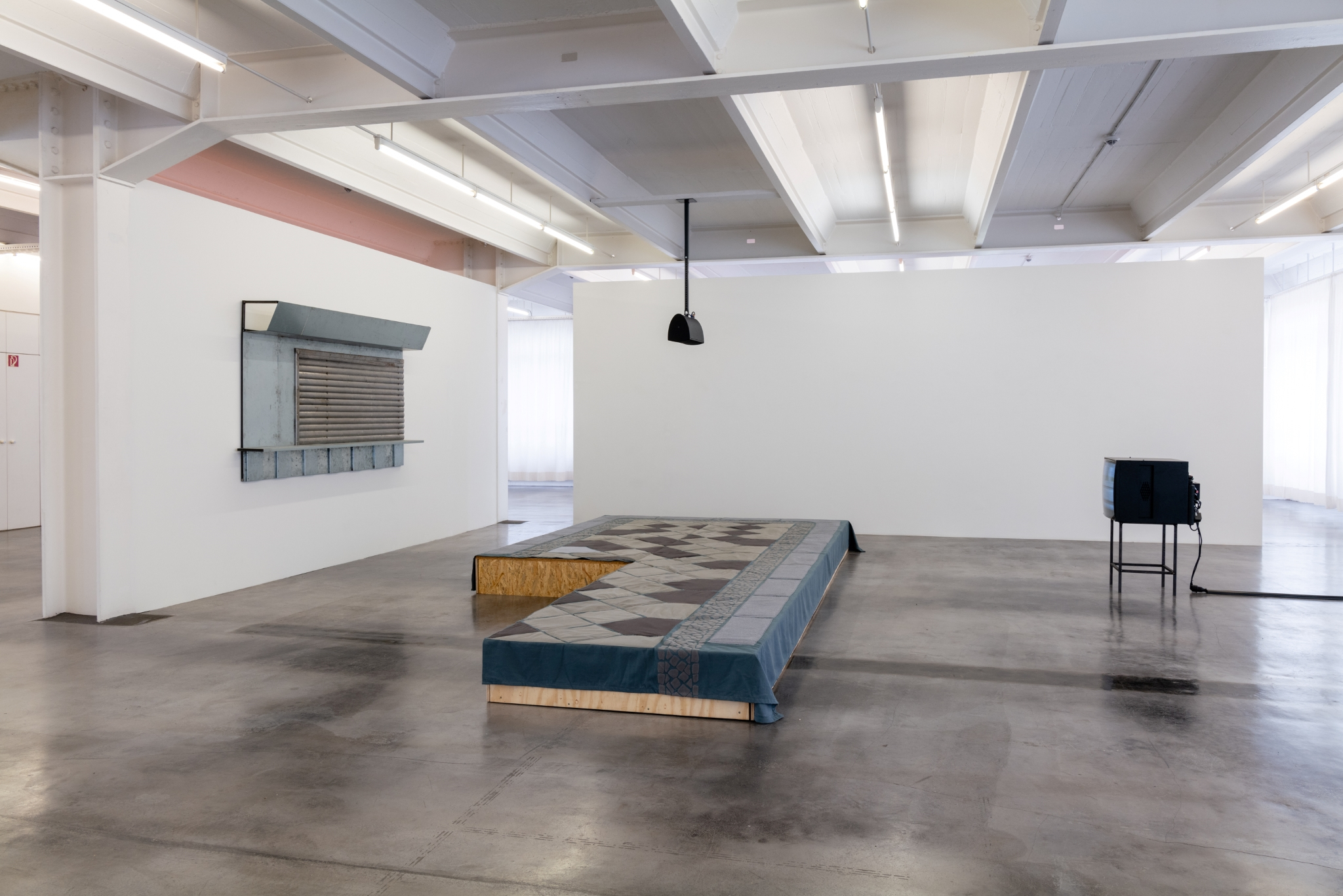 Exhibition view Wilhelm Klotzek. Palais-Palais!, Courtesy Wilhelm Klotzek and Klosterfelde Edition, © the artist.
