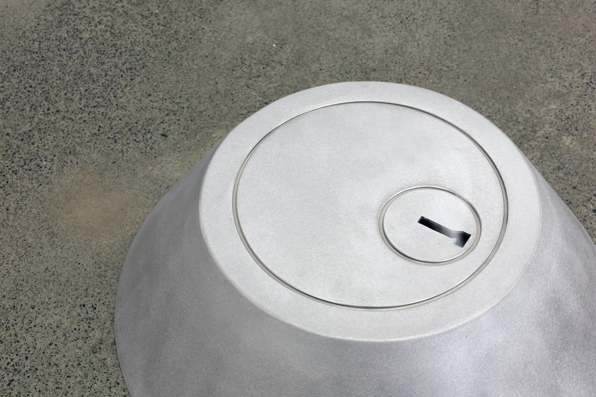 Like a gas, the soul tends to fill the entire space which is given it, 2022, aluminium, air humidifier, sage oil