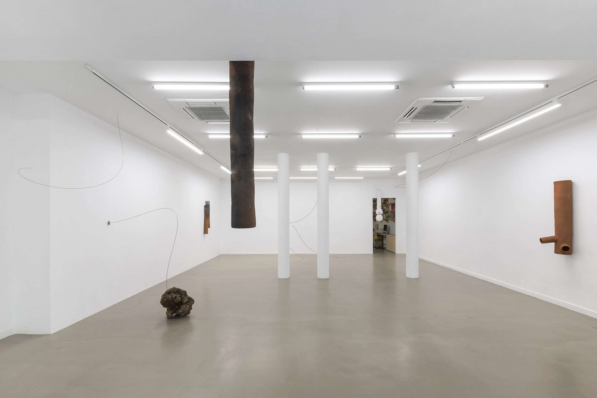 Wordless and Earthen, exhibition view at Bombon projects, 2022.