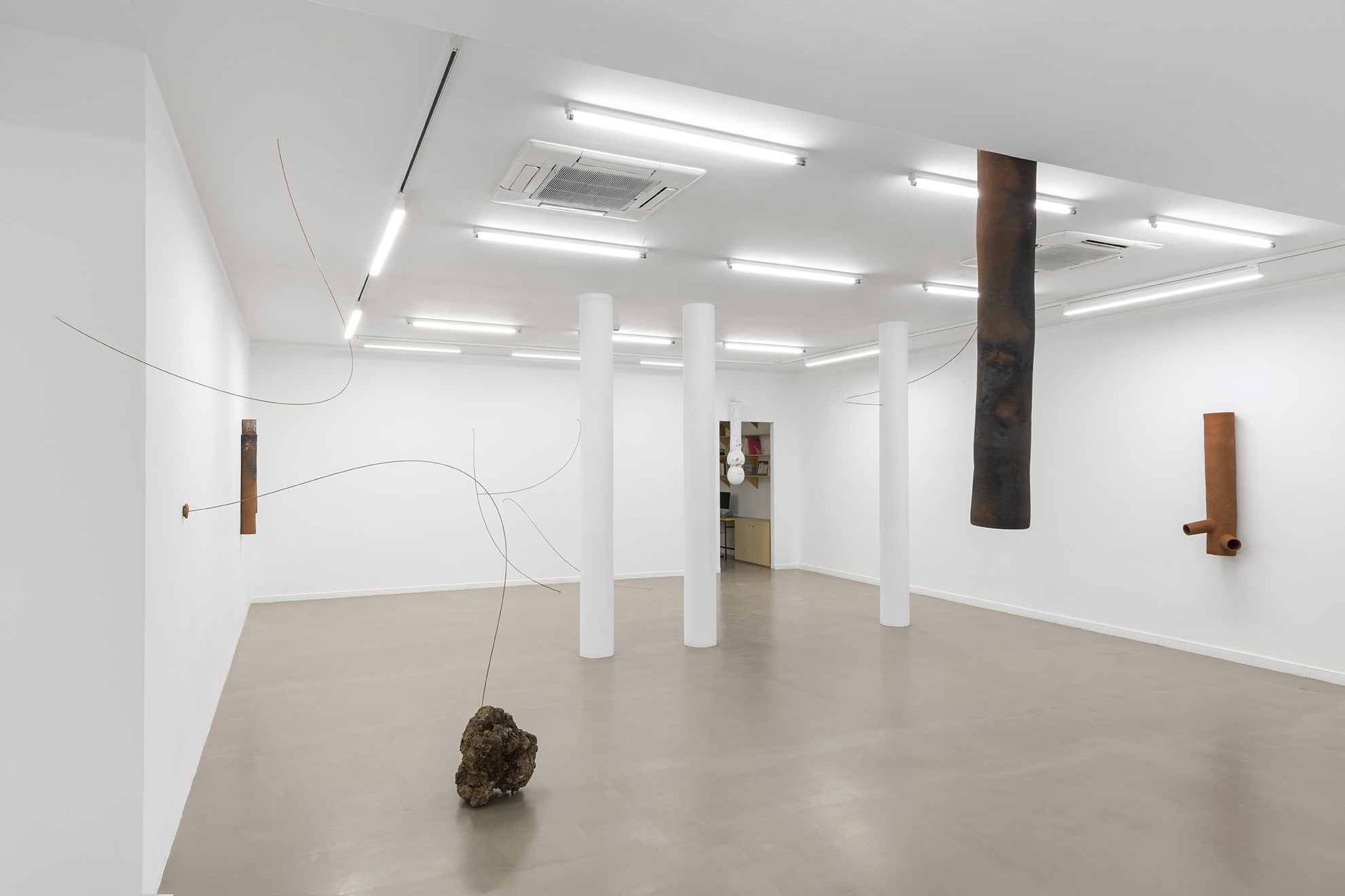 Wordless and Earthen, exhibition view at Bombon projects, 2022.