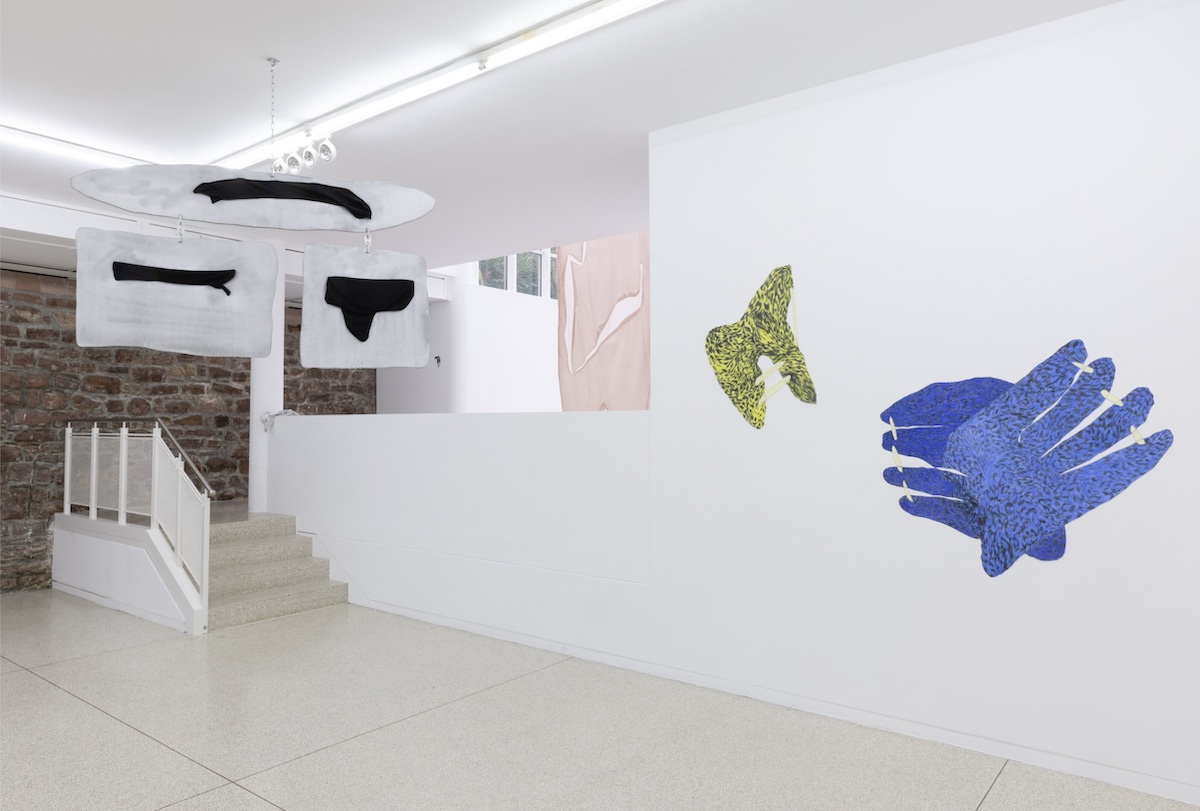 Katinka Eichhorn, Jordan Madlon, "Wo der Raum vorbeifliegt", Installation shot, Heidelberger Kunstverein, 2022, Foto: Lys Y. Seng