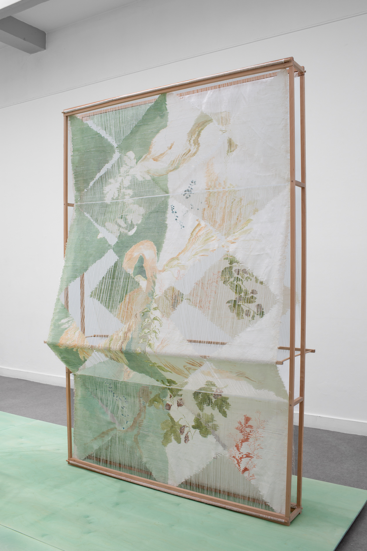 Exhibition view Élise Peroi « Peut-être ce jardin n’existe-t-il qu’à l’ombre de nos paupières baissées », 2022, CACC.