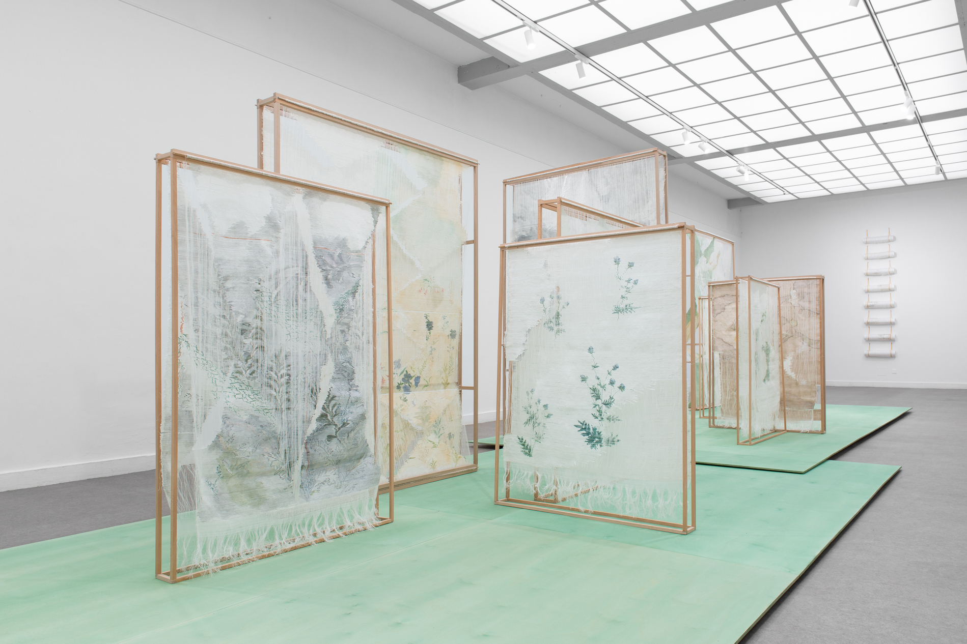 Exhibition view Élise Peroi « Peut-être ce jardin n’existe-t-il qu’à l’ombre de nos paupières baissées », 2022, CACC.