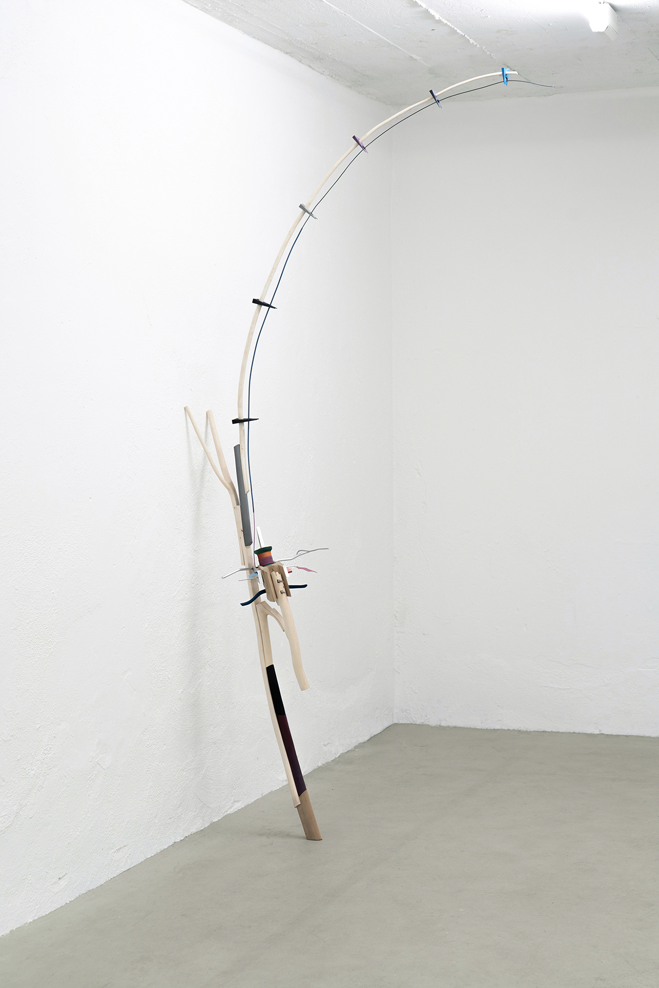 Lukas Hoffmann, fishing rod, 2022, maple, oak, MDF, aluminum, transparent paper, spray paint, 140 x 40 x 260 cm