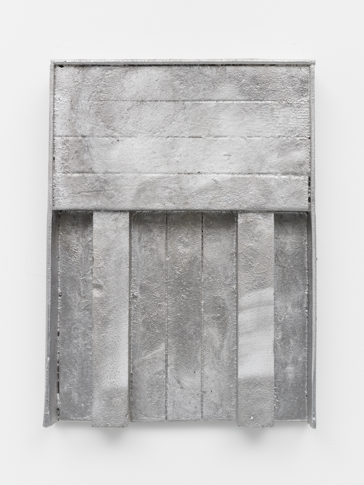 Jordan Derrien, Between the clods of spaded earth, 2022, cast aluminium, 23x32cm
