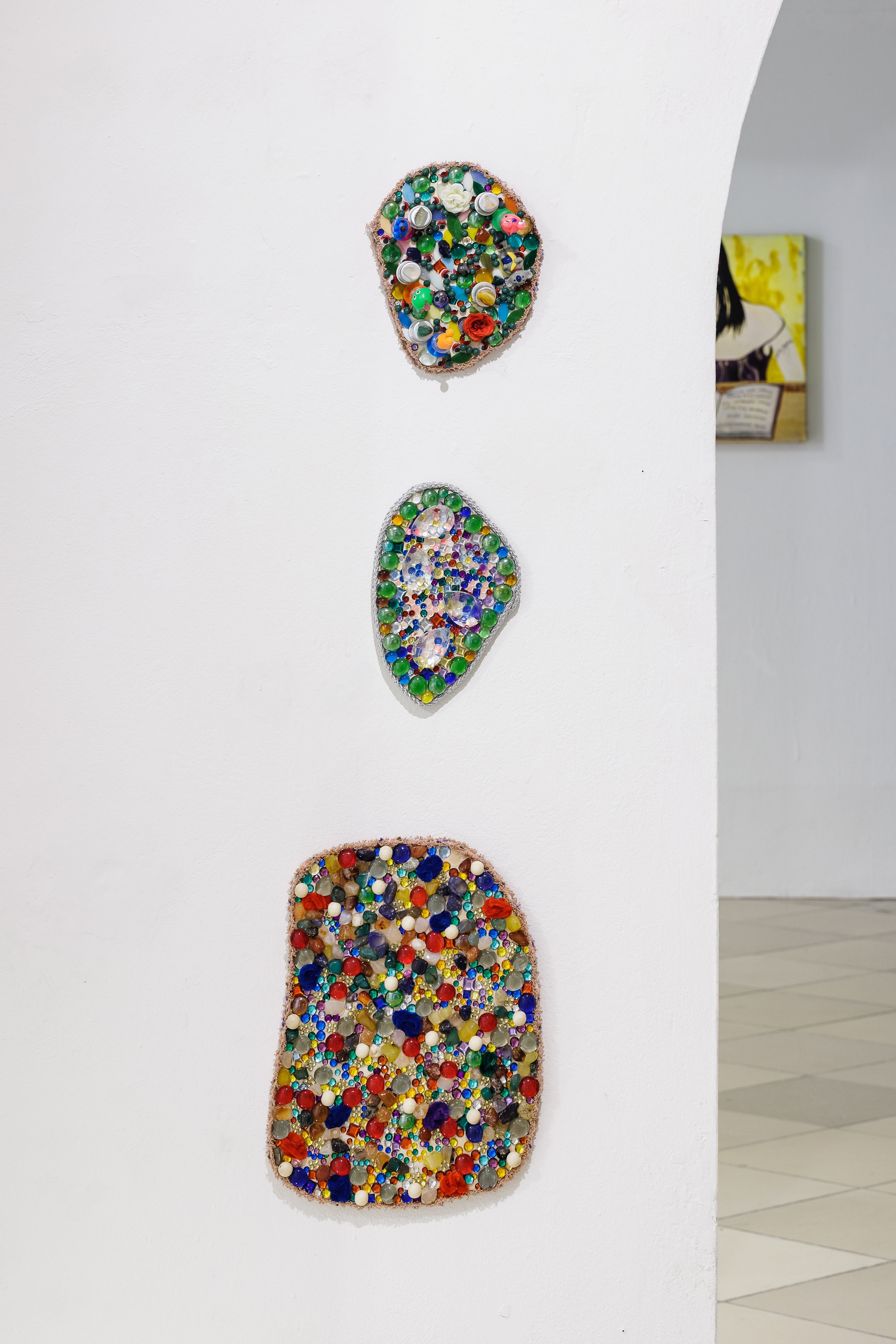 Jusun Lee, This is it 1, This is it 2, This is it 10, 2022, Installation view Capture Captures, curated by Lucie Pia, Universitätsgalerie der Angewandten im Heiligenkreuzerhof, Sala Terrena, Wien, 2022 (from bottom to top)
