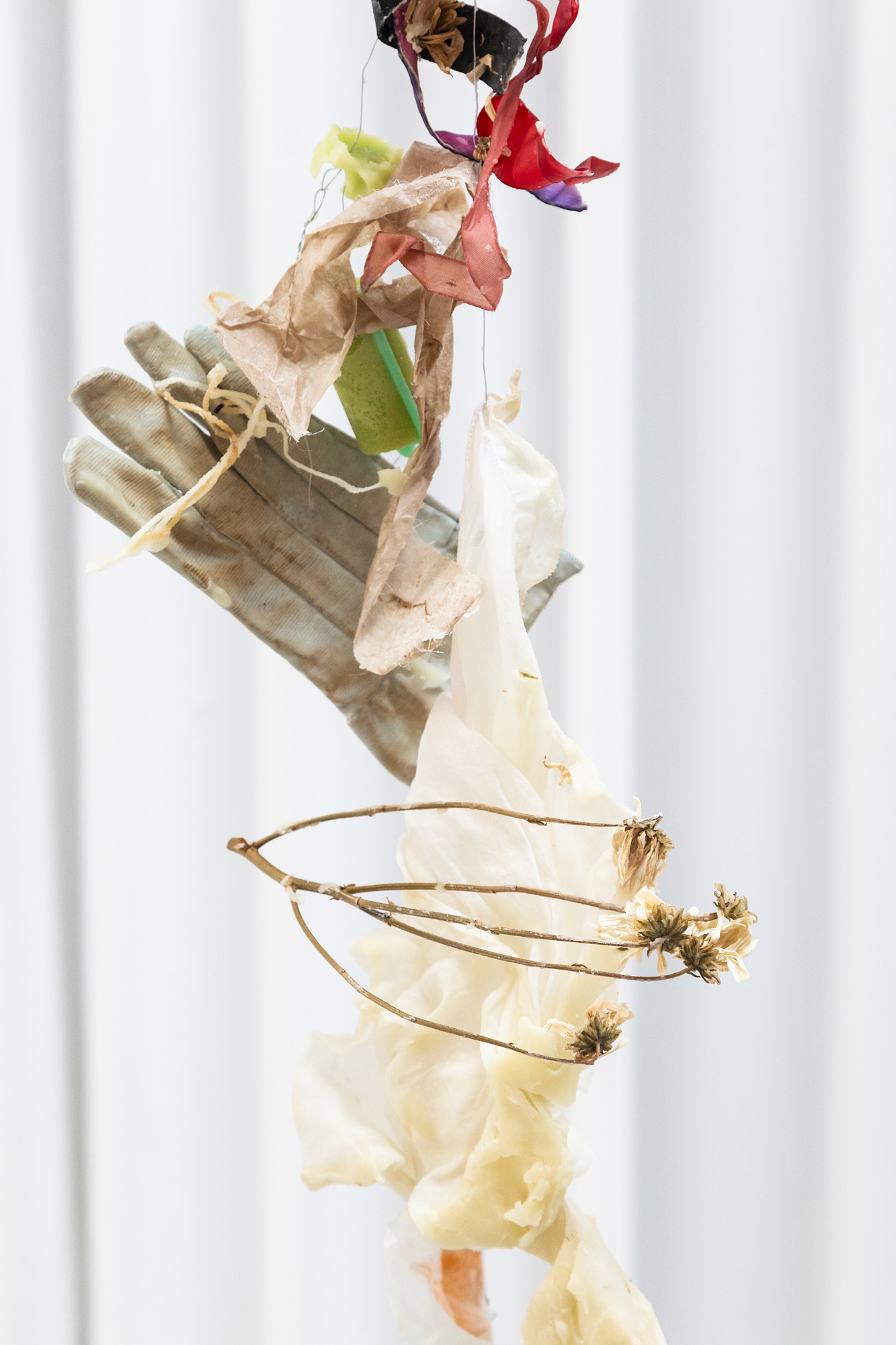 Installation View Detail, Reliquias II, Found objects, Aluminium wire, Paper and Wax, 3m high, 2022