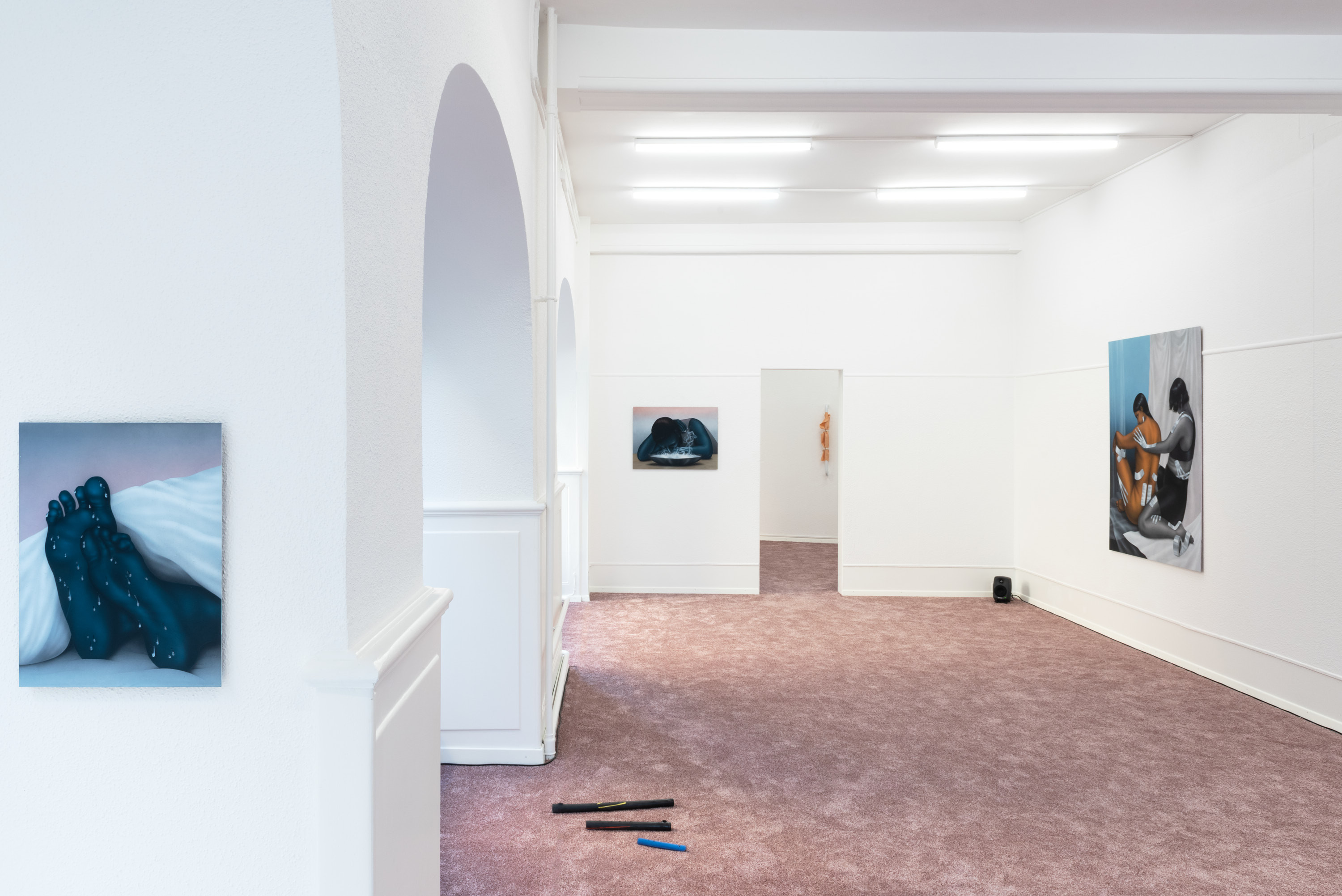 Installation views TIES AND KNOTS AND BANDAGES, 2022. Photo: Â© Thalles Piaget