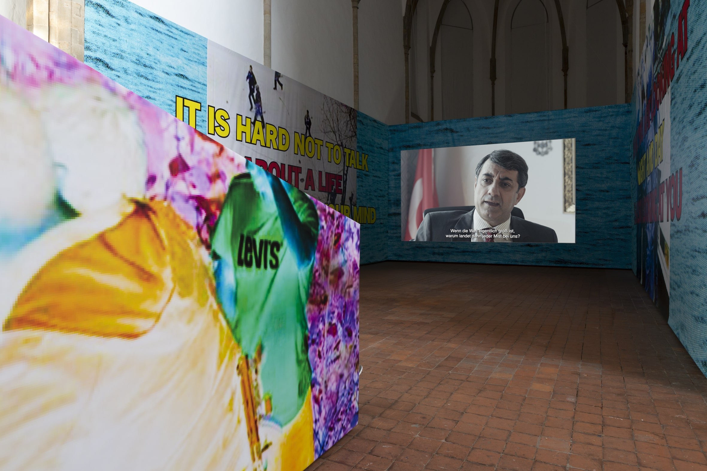 Cemile Sahin, A Song of Euphrates & Tigris, installation view Kunsthalle OsnabrÃ¼ck, 2022. Photo: Lucie Marsmann