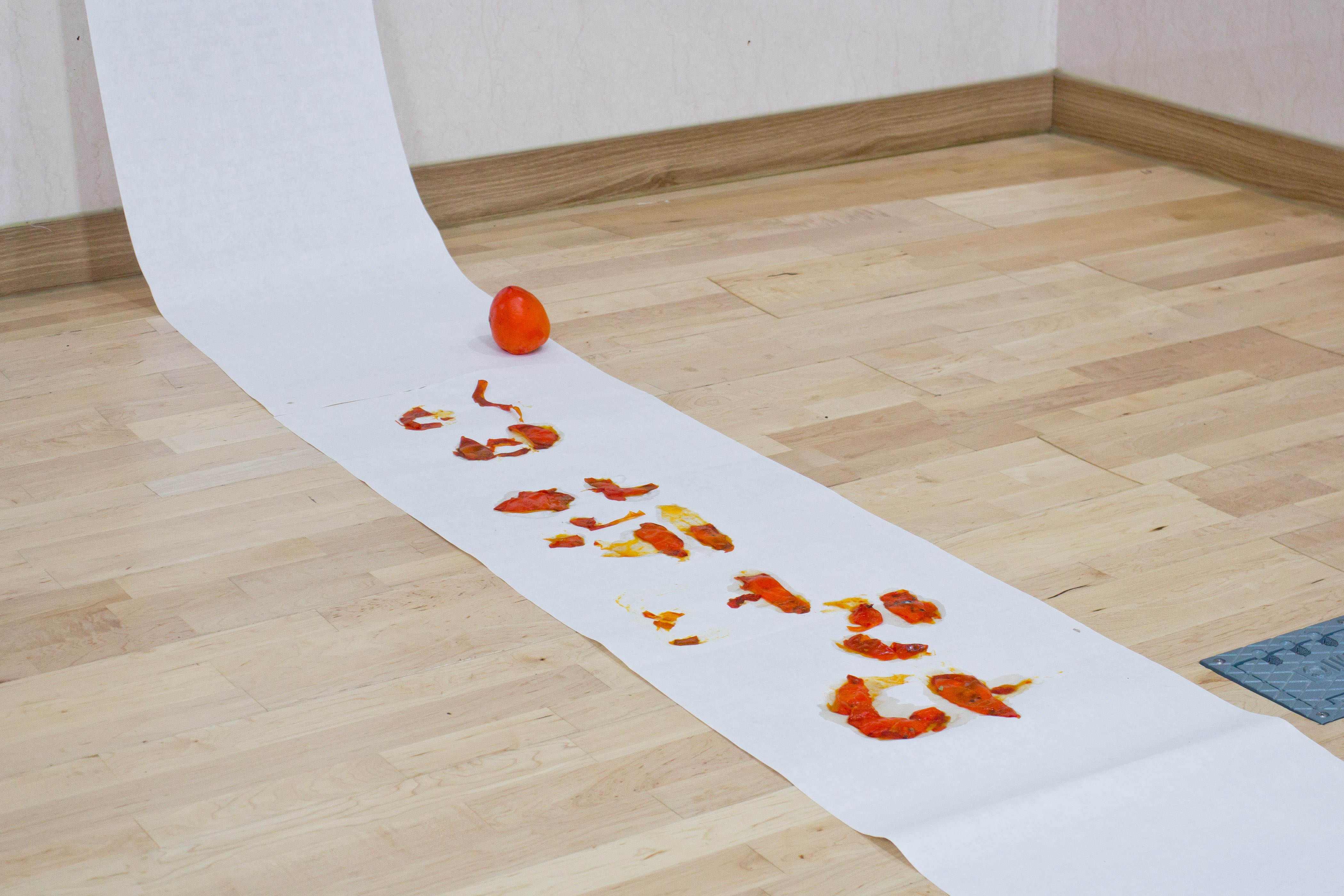 Khaki, Pauline Stroux, 2022, Paper and Khaki, 36 x 411 cm