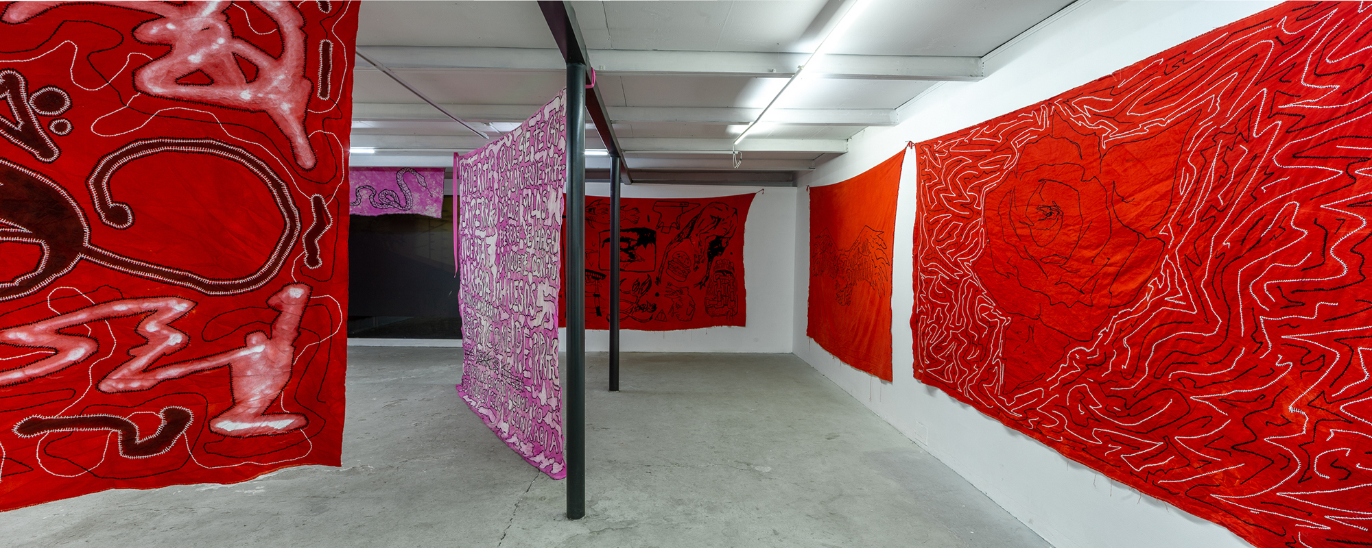 CAER EN AMOR, exhibition view 06