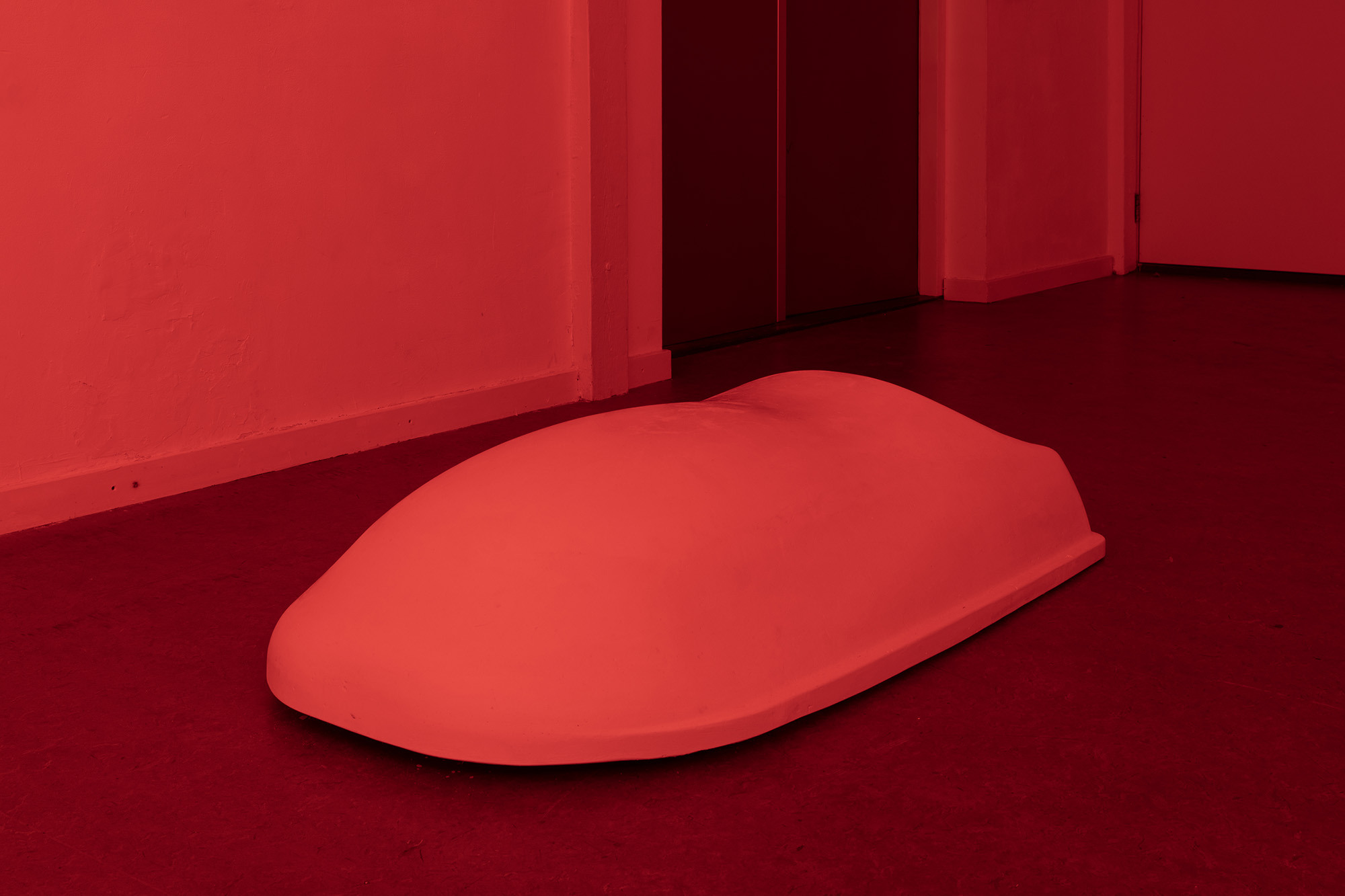 'Guarantees 1' - Plaster cast and wax, 130 x 60 x 30 cm, 2022