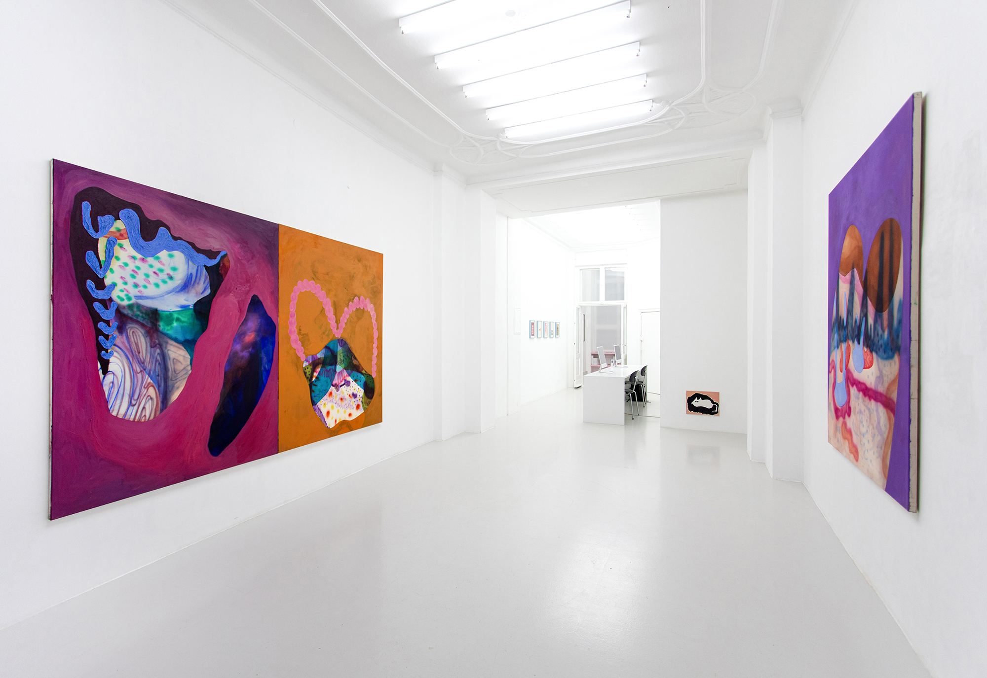 installation view Kallirroi Ioannidou It’s a Shadow not a Hole 2022 galerie burster