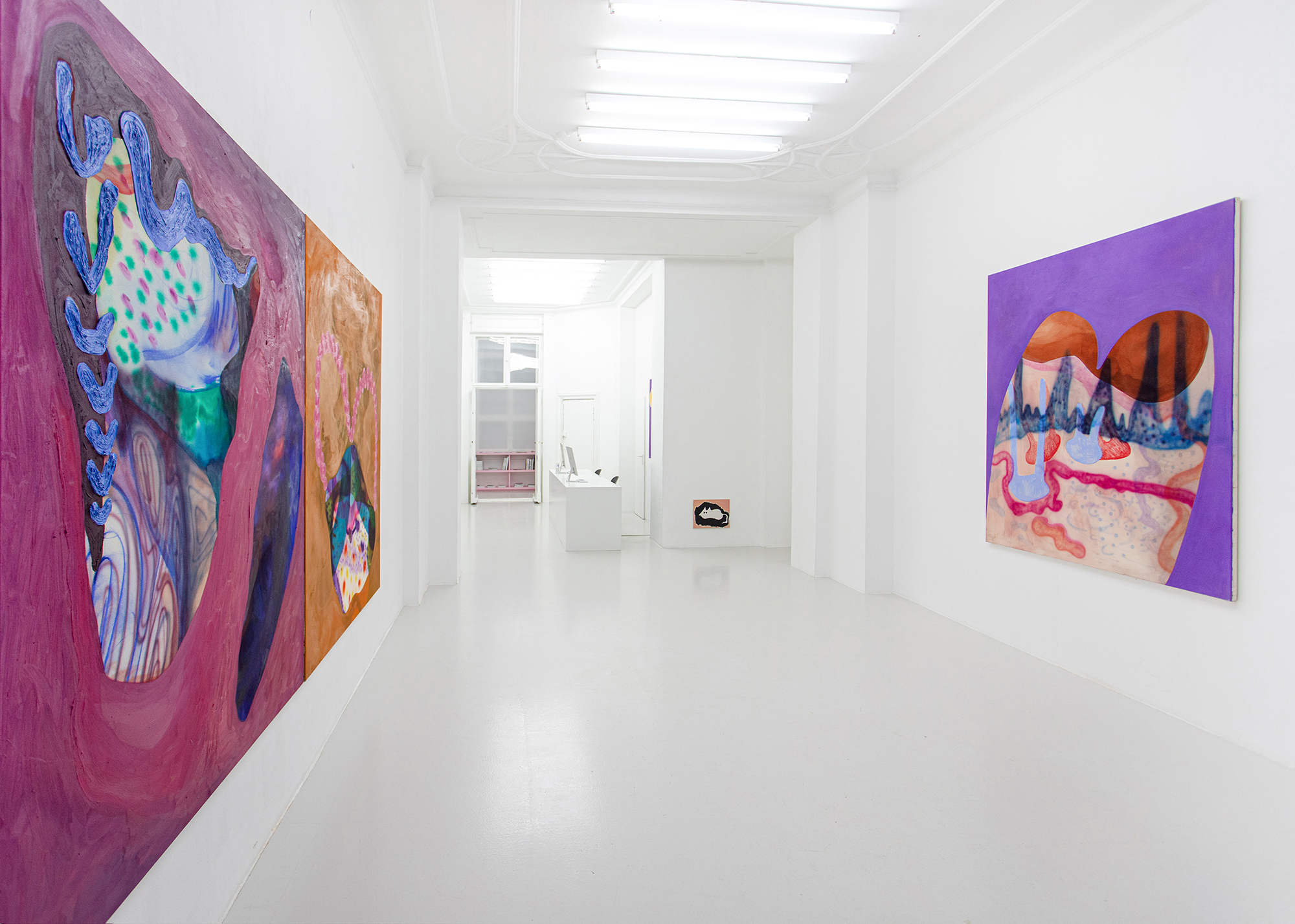 installation view Kallirroi Ioannidou It’s a Shadow not a Hole 2022 galerie burster