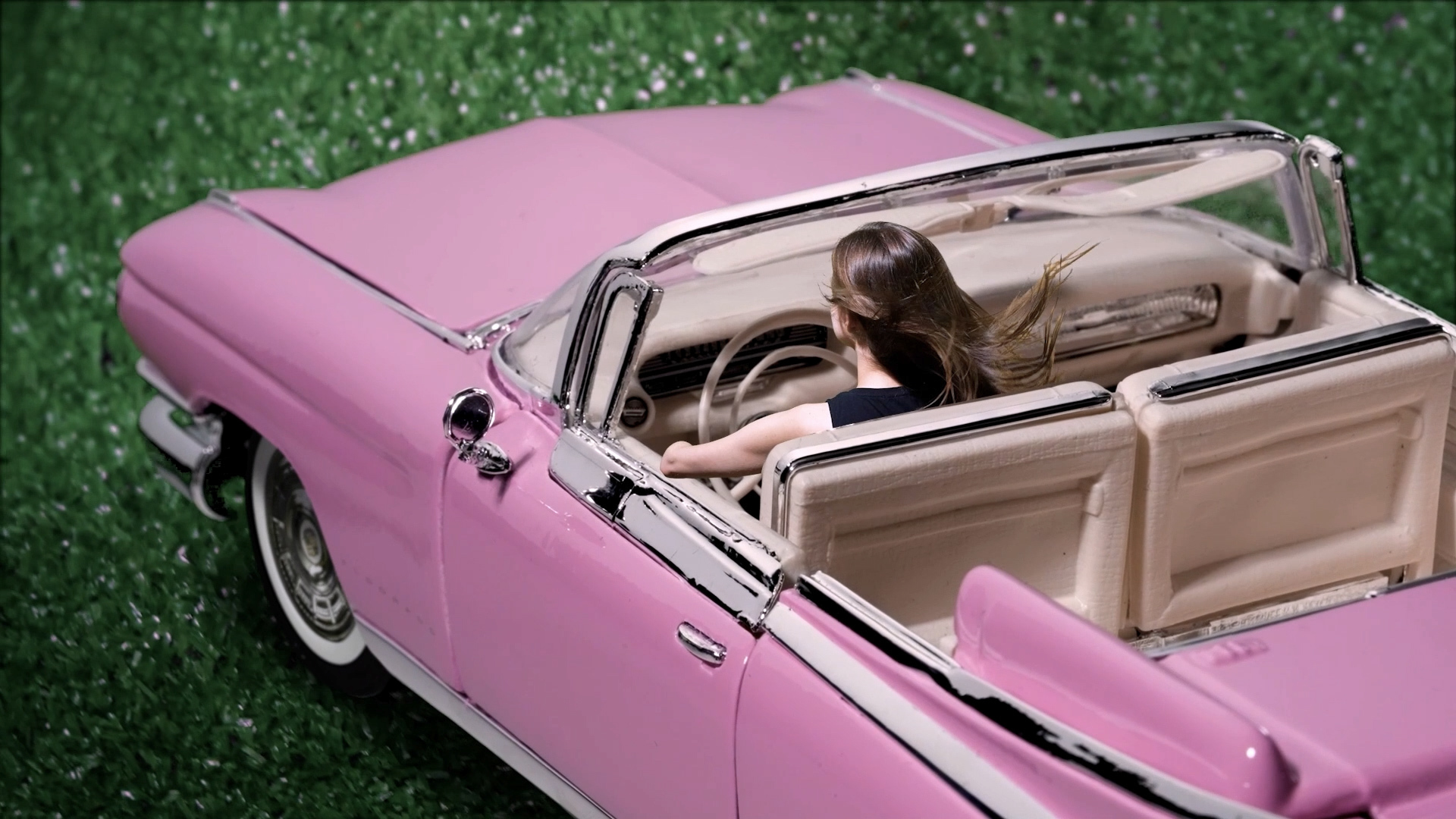 Nadia Markiewicz, DRIVE-THRU (2022) - The Runaway video still