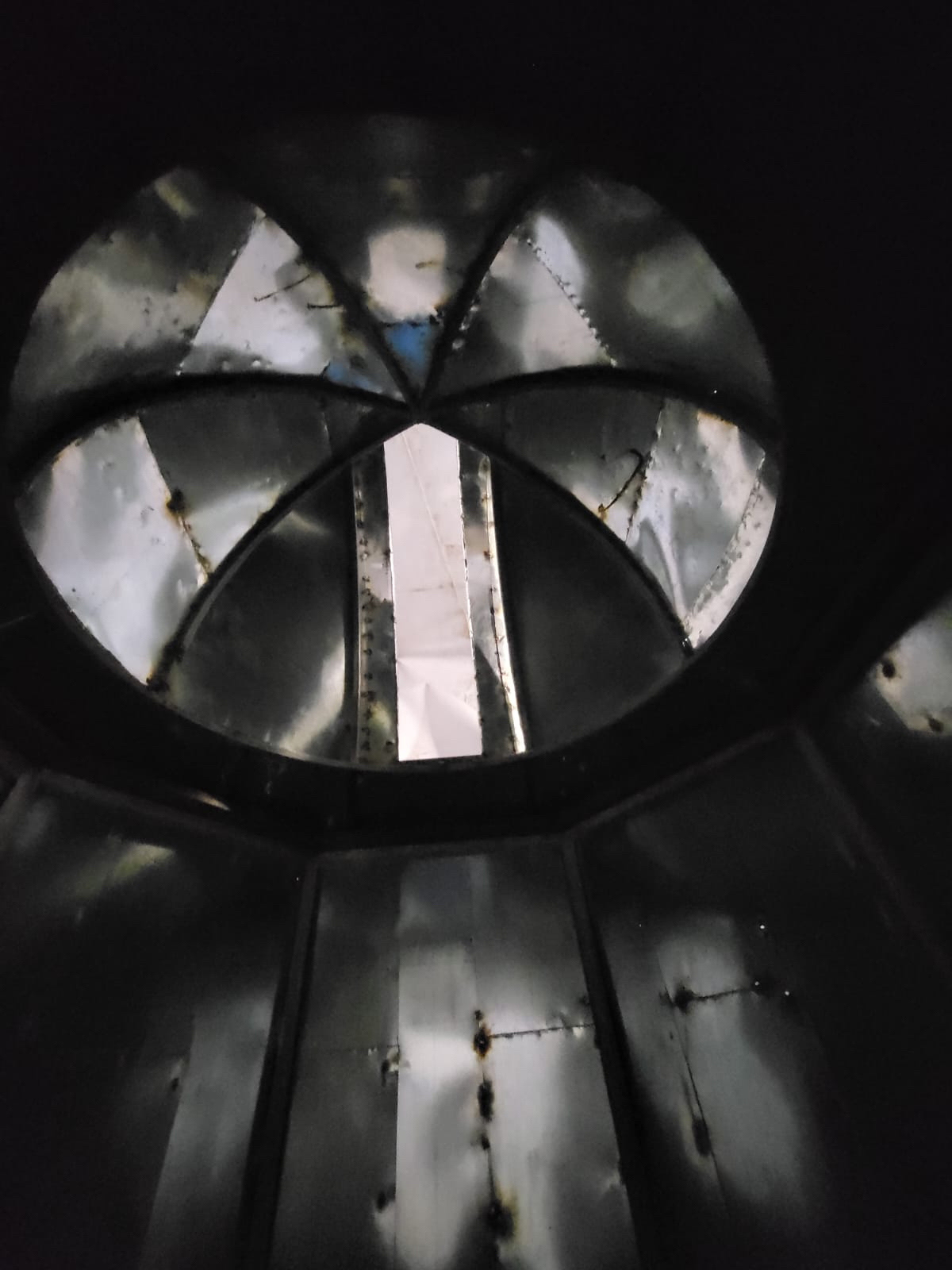 Kristin Wenzel, Mira (2022), Installation at the Experimental Station for Research on Art and Life, in the village Siliștea Snagovului, Romania