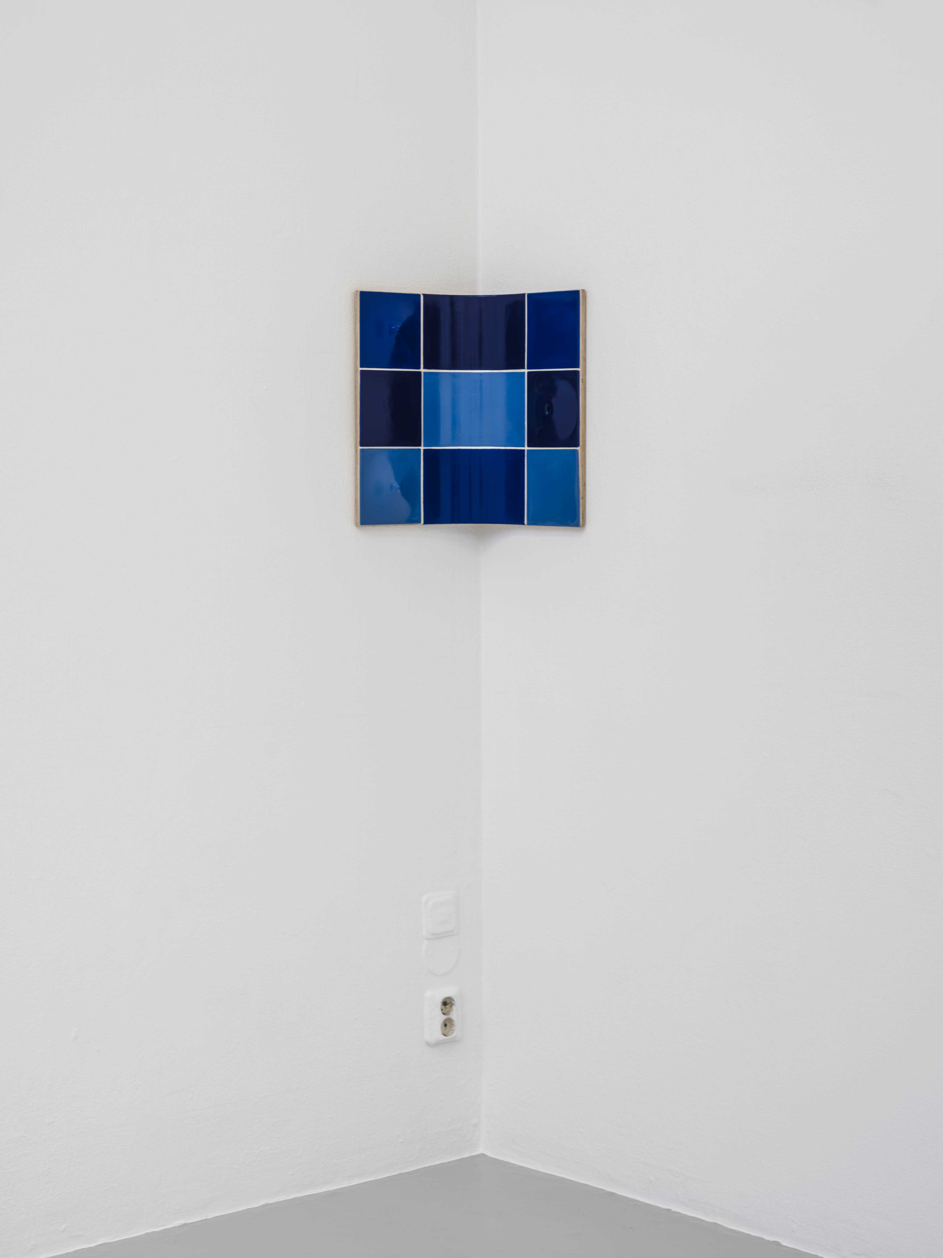 Unit Loop I, PLA, Cobalt Blue, Cerulean Blue, Paint Medium, UV Resistant Lacquer, Grout, MDF 46 x 31 cm