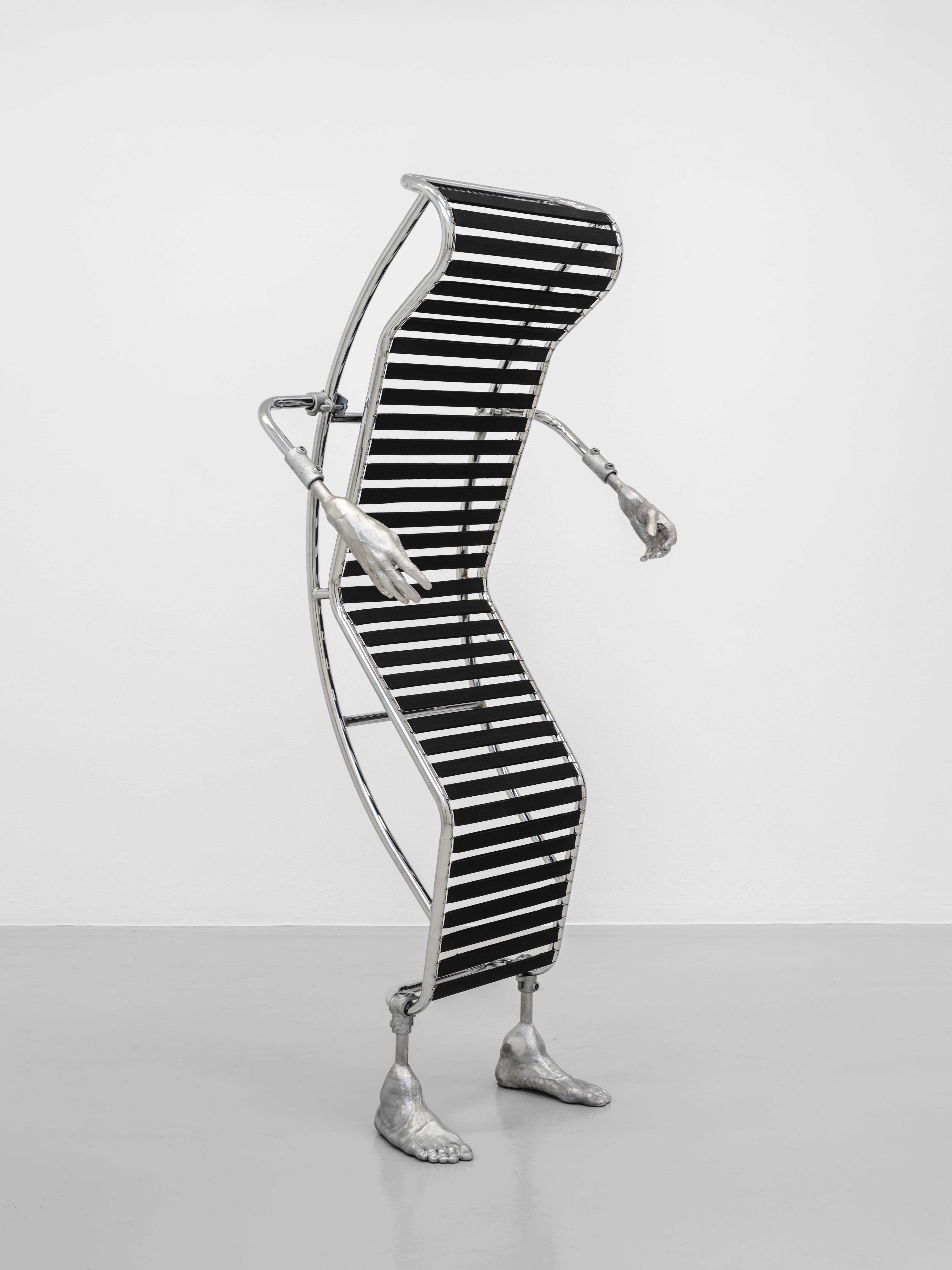 Stansmaschine, Cast Aluminium, Scaffolding Joints, Chaise longue basculante by Charlotte Perriand 185 x 80 x 40 cm