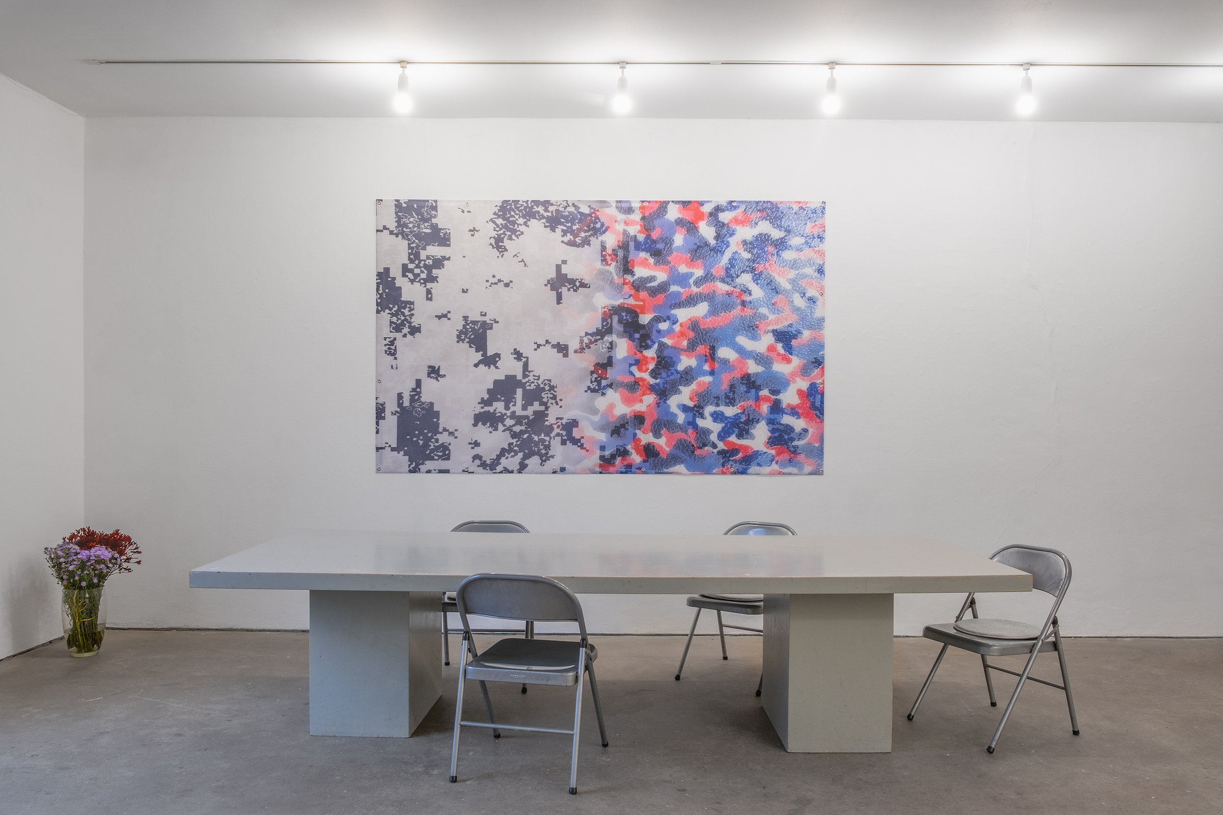 Veronika Dräxler, Pattern Interface, 2022, Digital print on mesh, Kunstverein Grafschaft Bentheim. Photo kvgb 2022.