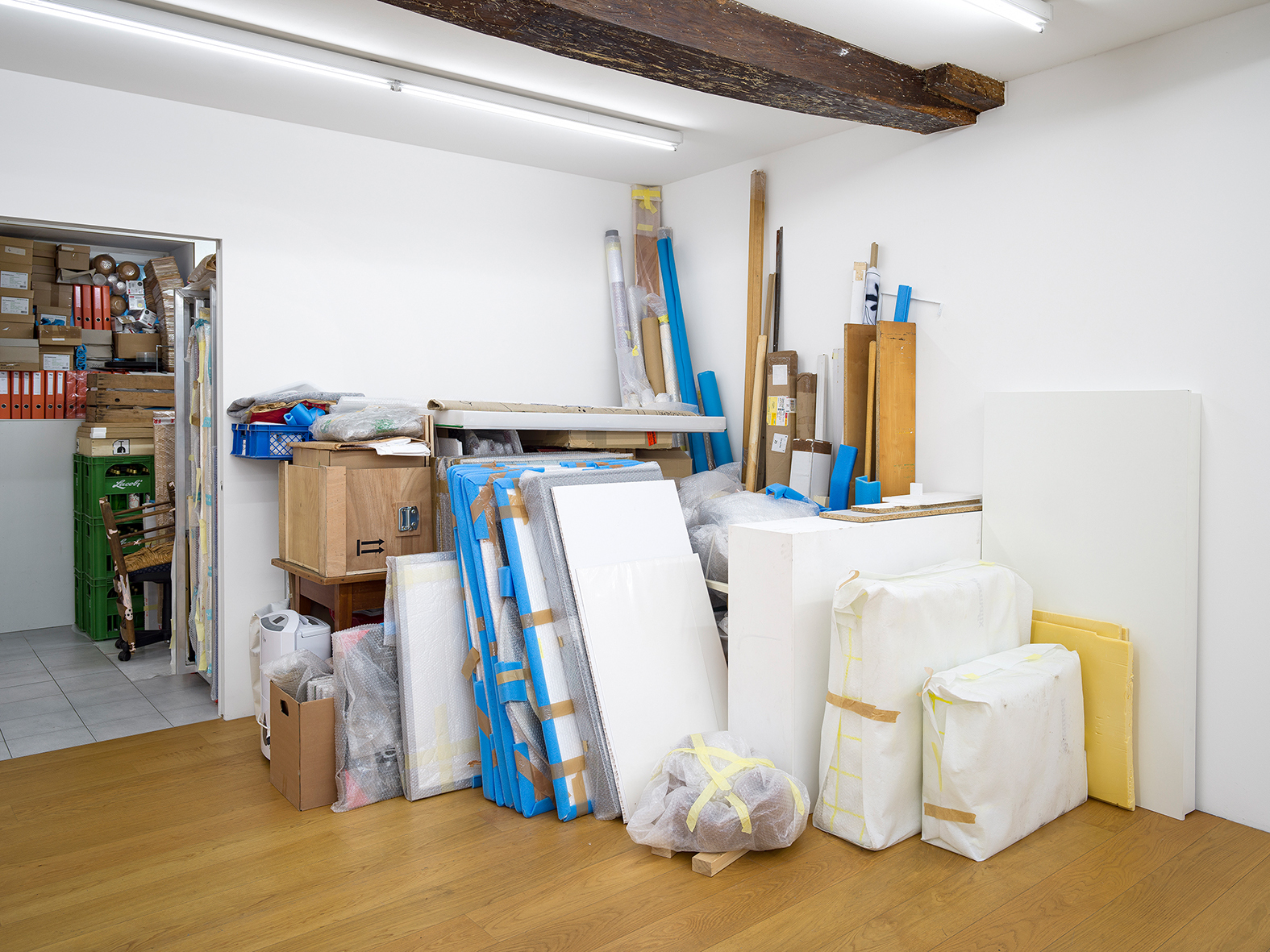 Bea Schlingelhoff, zur Hoffnung, Alle Objekte,  die sich am 27.11.2022 im Lagerraum der Galerie befanden (Bestand seit 2016), 2022