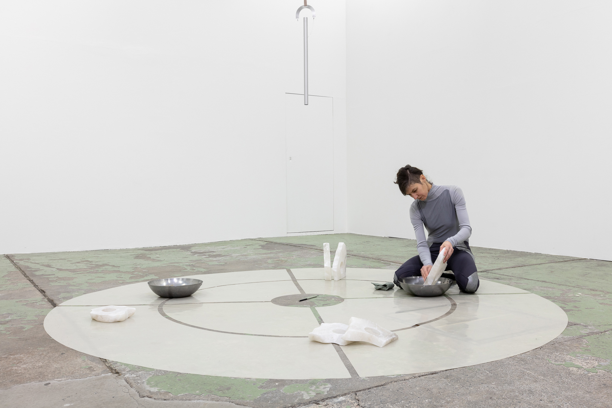 'Polish & Tone', 2023, exhibition view Bærum Kunsthall (Performer: Sibylle Eimermacher; Fashion design: Mirte Engelhard; Photo: Tor S. Ulstein)