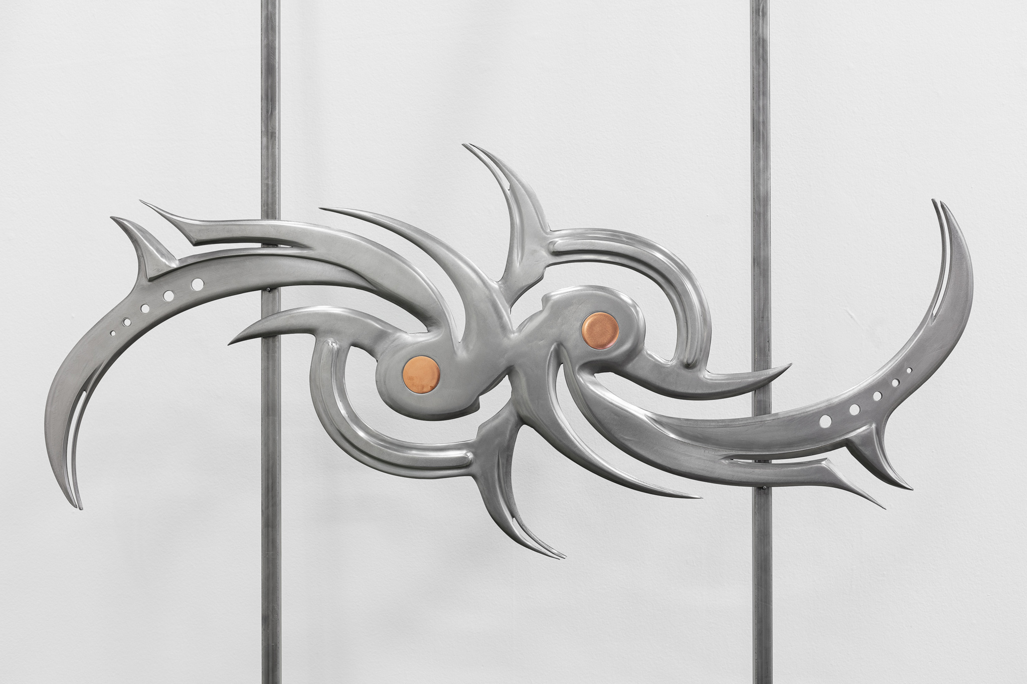 'Pose #9.1', steel, copper, 48 x 105cm, 9kg, 2022 (Collaboration with Iwan Boverhof; Photo: Tor S. Ulstein)