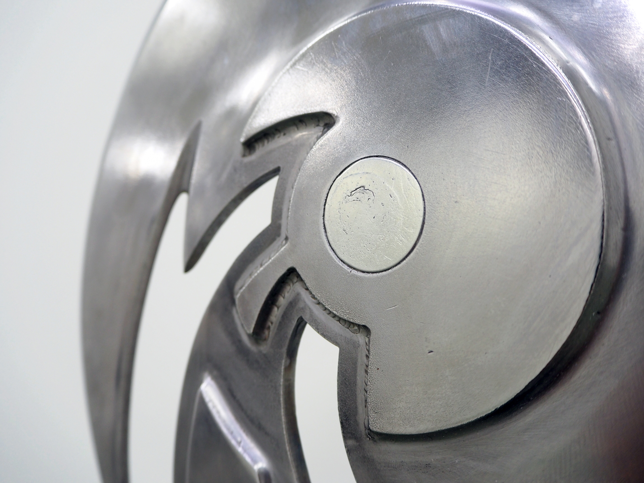 'Pose #9.3', steel, tin/antimony (detail), 63 x 96cm, 9kg, 2022 (Collaboration with Iwan Boverhof)