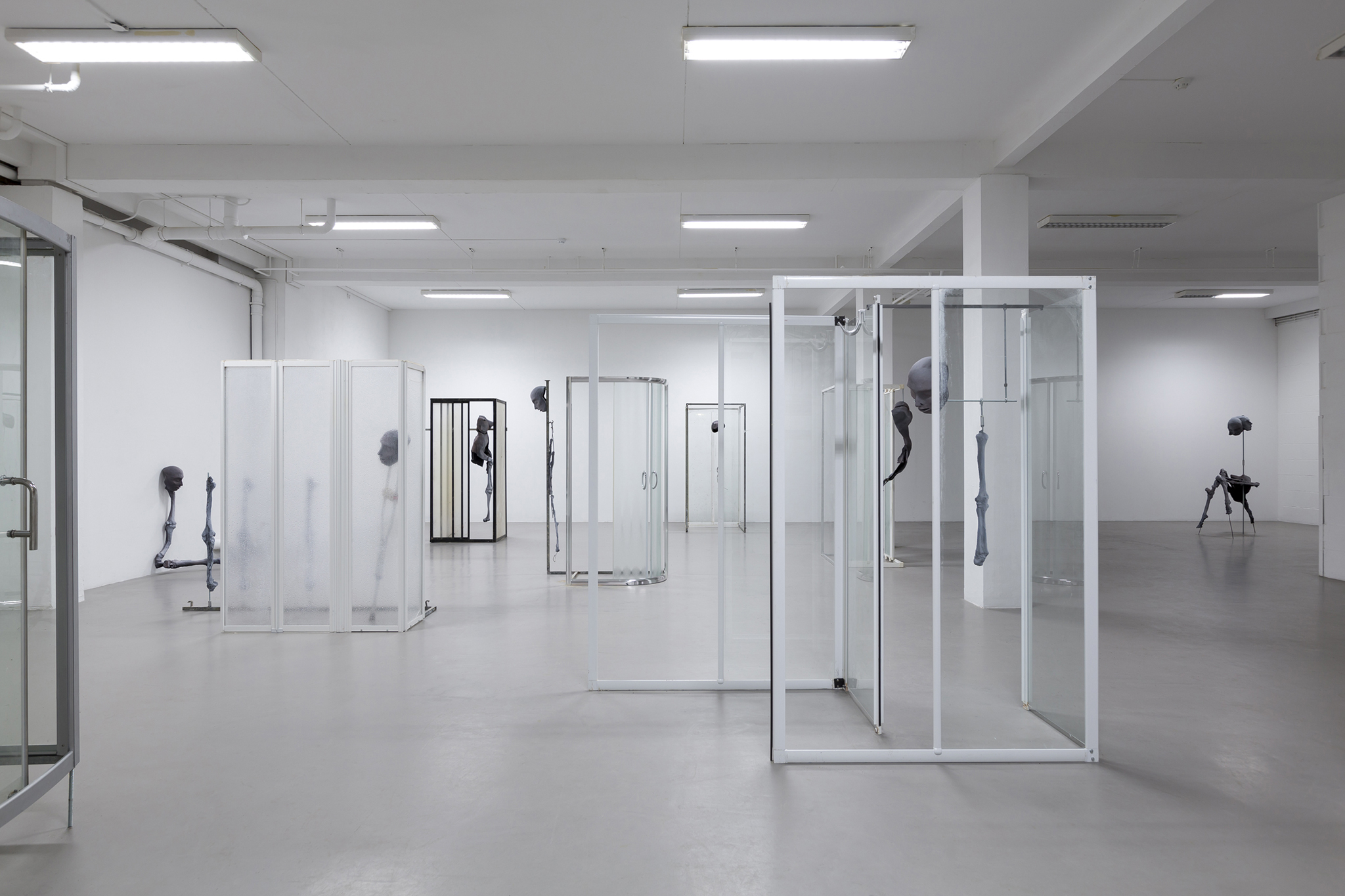 Giulia Cenci, dry salvages, installation views and details, P/////AKT, 2023.âš Photographs by Charlott Markus, courtesy of P/////AKT Amsterdam.