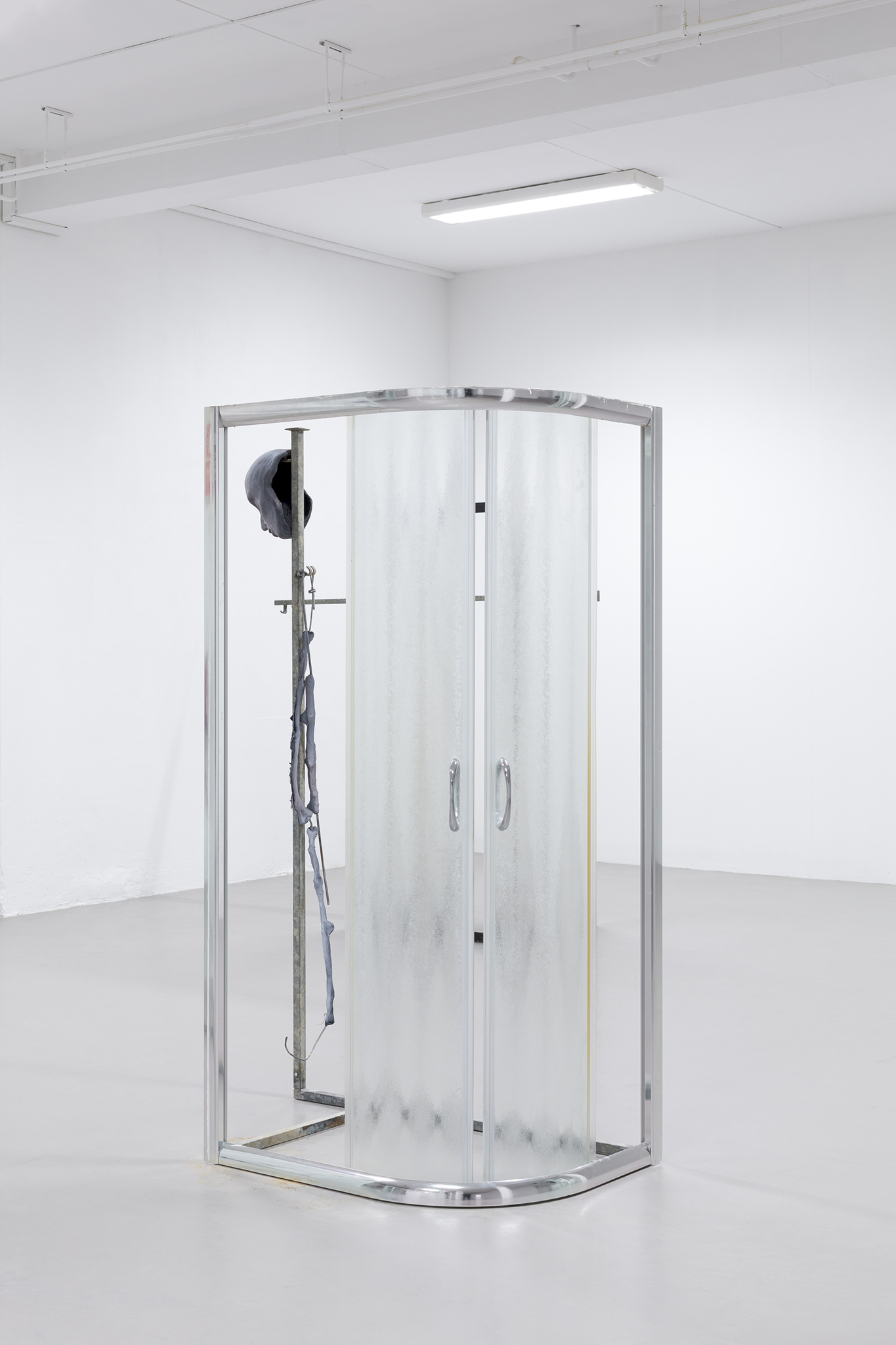 Giulia Cenci, dry salvages, installation views and details, P/////AKT, 2023.âš Photographs by Charlott Markus, courtesy of P/////AKT Amsterdam.