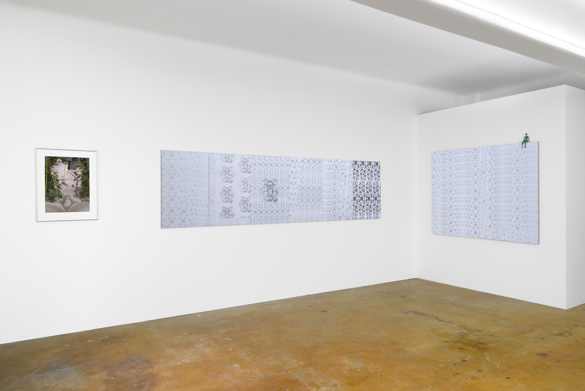 Travis John Ficarra, Containment Field, install shot