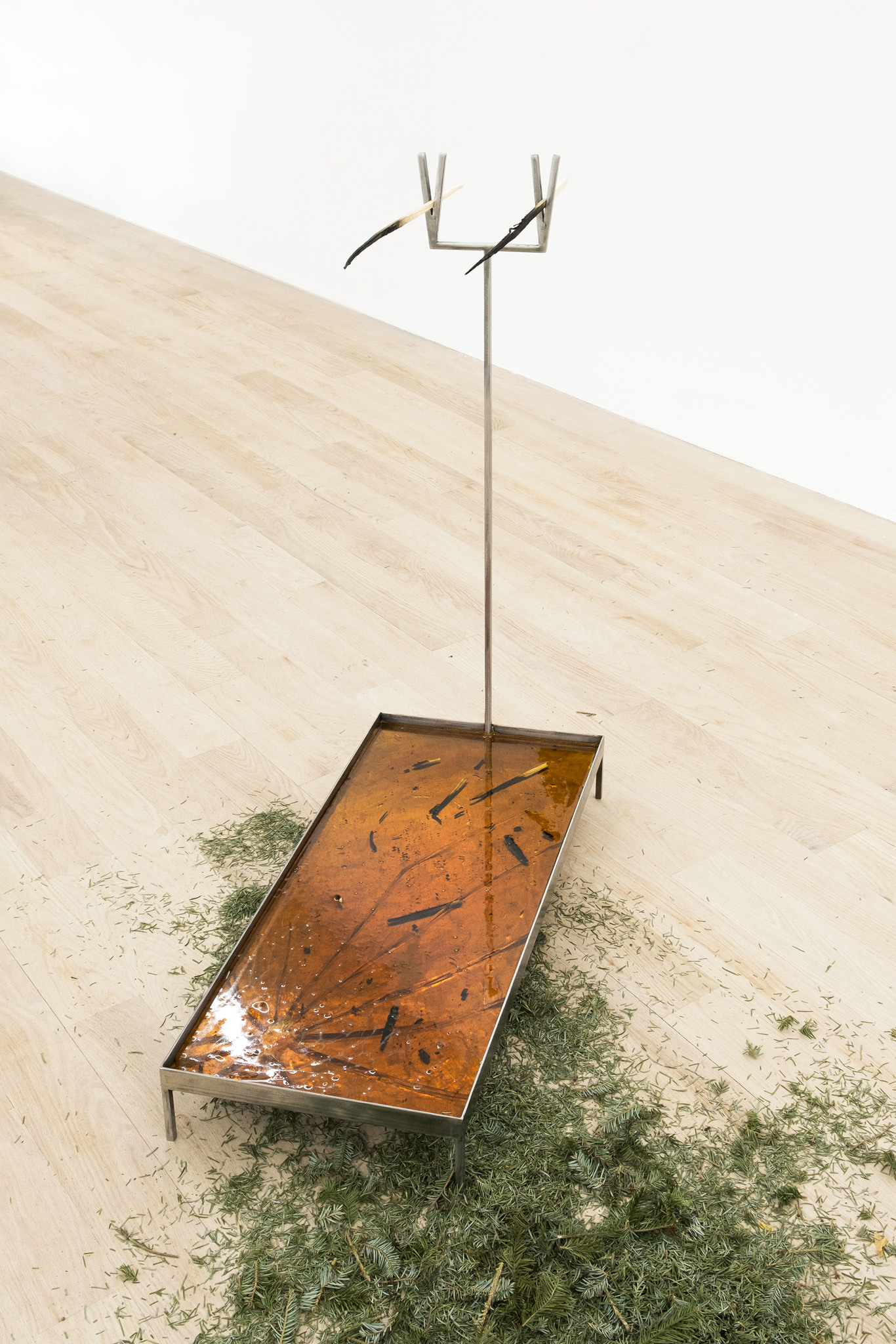 Jura Shust, Reflects and multiplies light, 2023