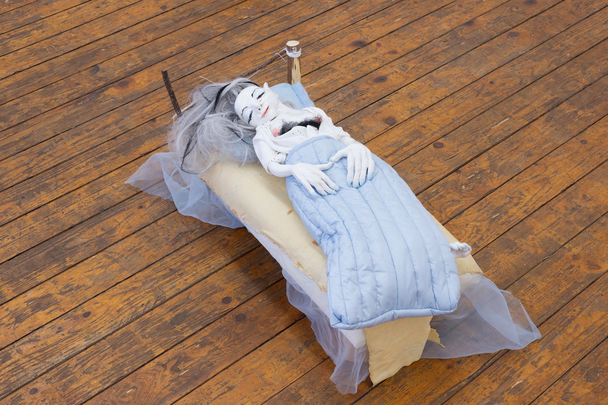 Nschotschi Haslinger, Bett 3, 2023, mixed media, 37 x 60 x 31 cm © the artist photo: Bernhard Adams