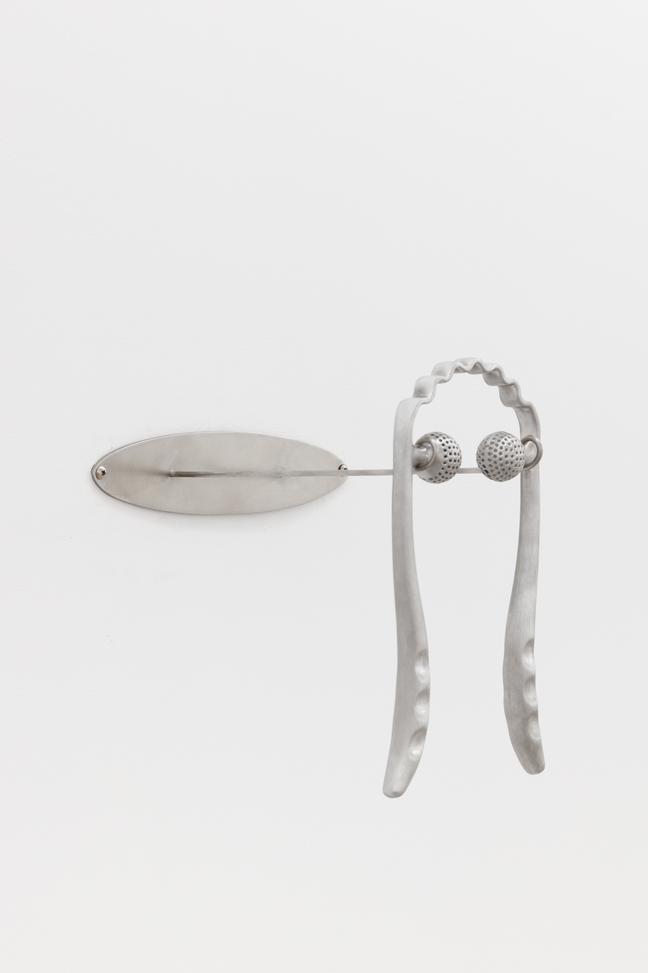 Refractor Head, 2023, Gabriel Ribeiro, Cast aluminum, stainless steel, 20x25x29 cm (Gabriel Ribeiro @gbrlrbr)