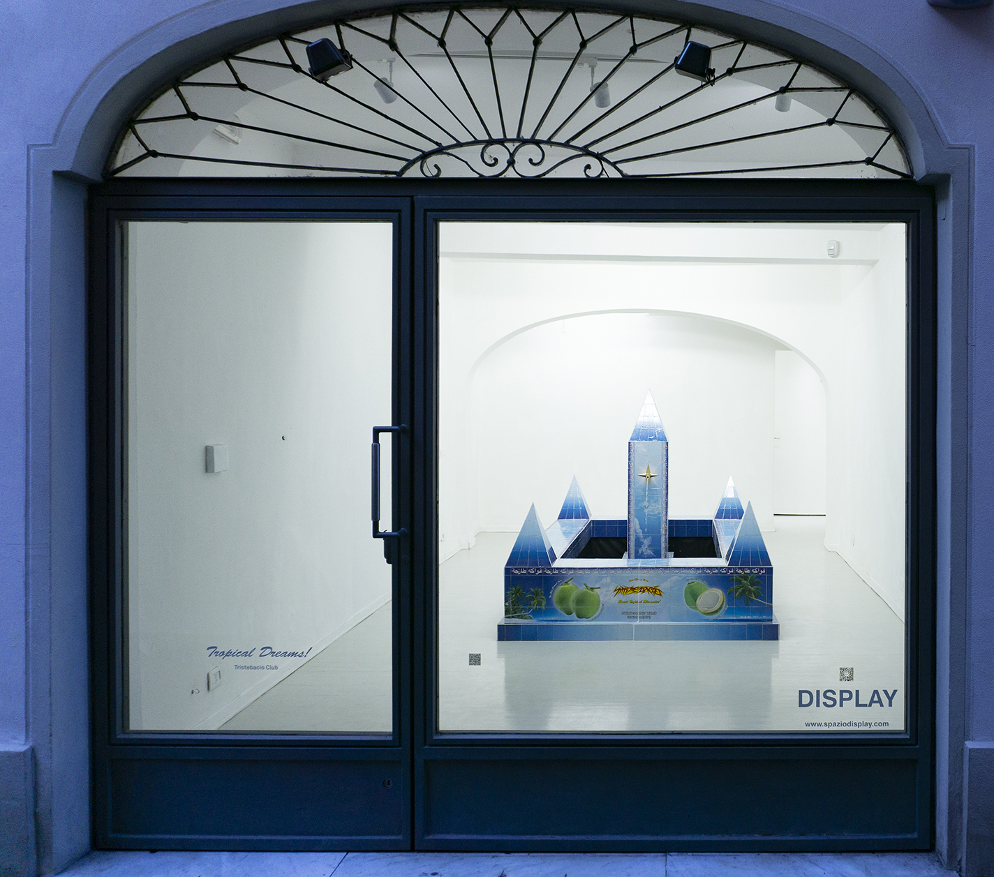 Tristebacio Club - Tropical Dreams - Exhibition view_15