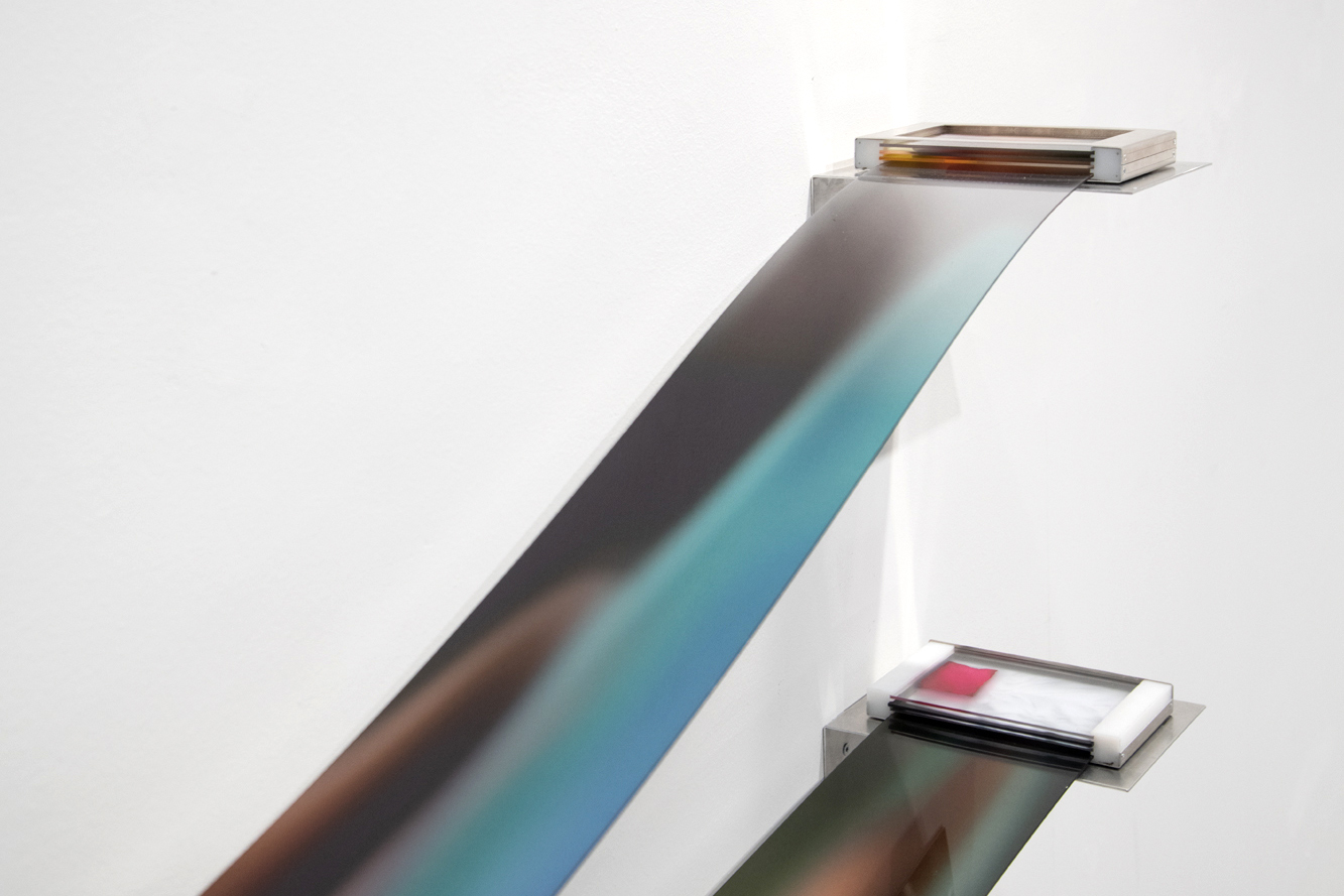 Lorin Brockhaus, Cases/Contents, 2022, Aluminum, UV-Print on acrylic glass, PE
