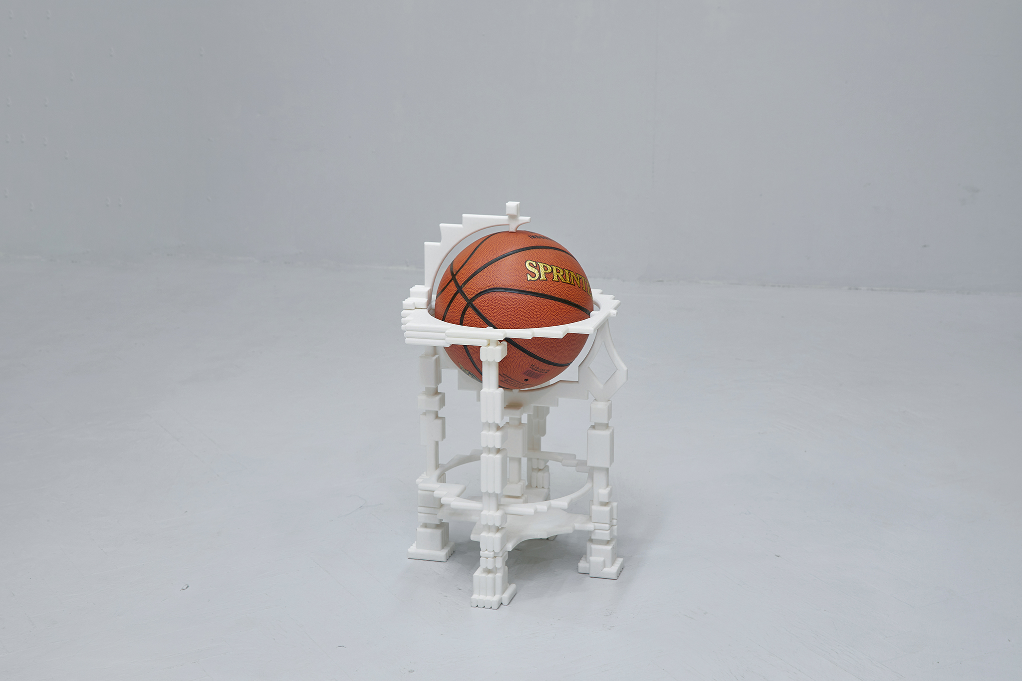 Alexey Rumin, Bar, 2022, PLA 3D printing, basketball, 33 × 32 × 54 cm