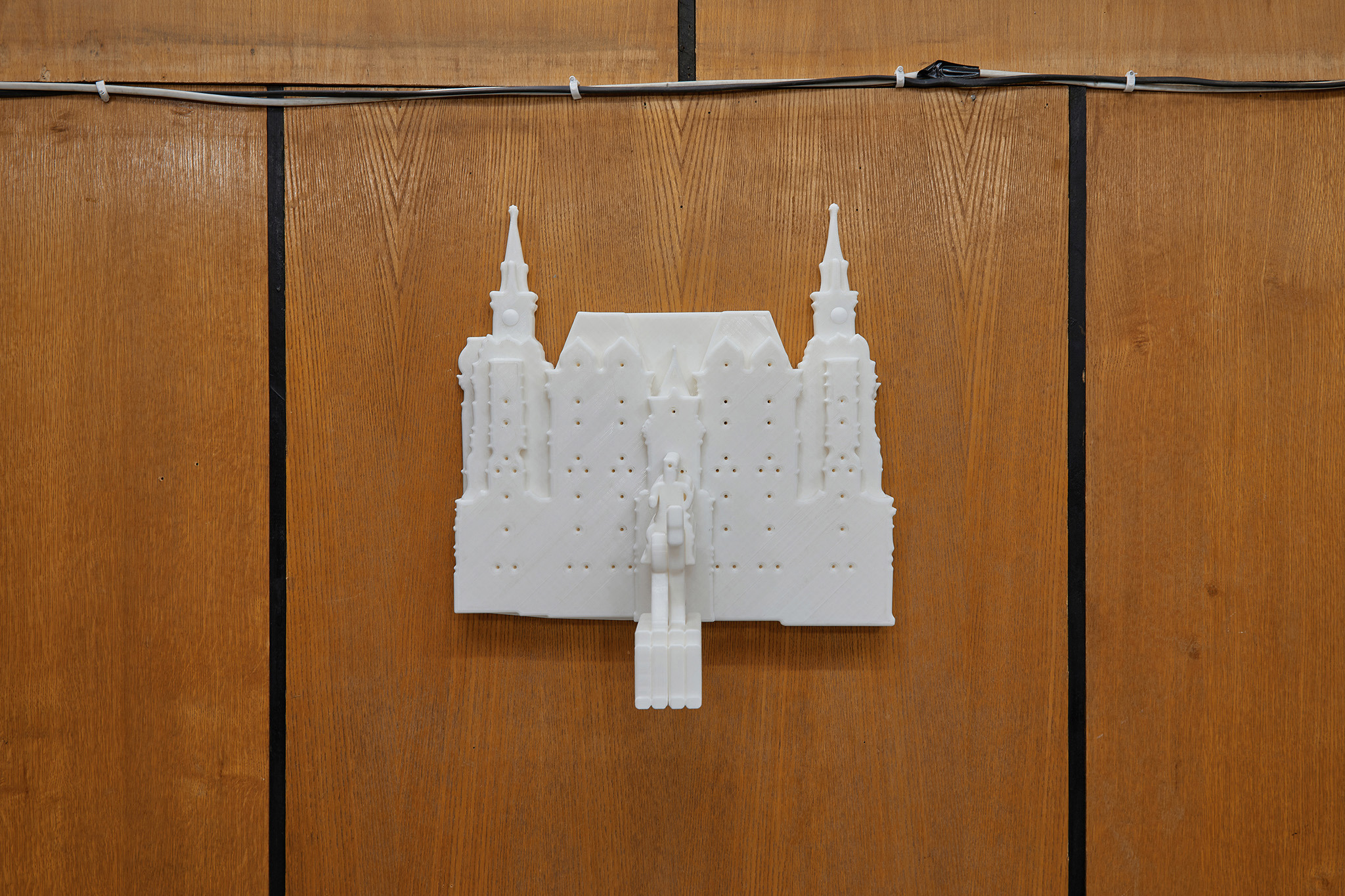 Alexey Rumin, Umbilical cord, 2022, UV printing on PLA 3D printing, 32 × 34 × 20 cm