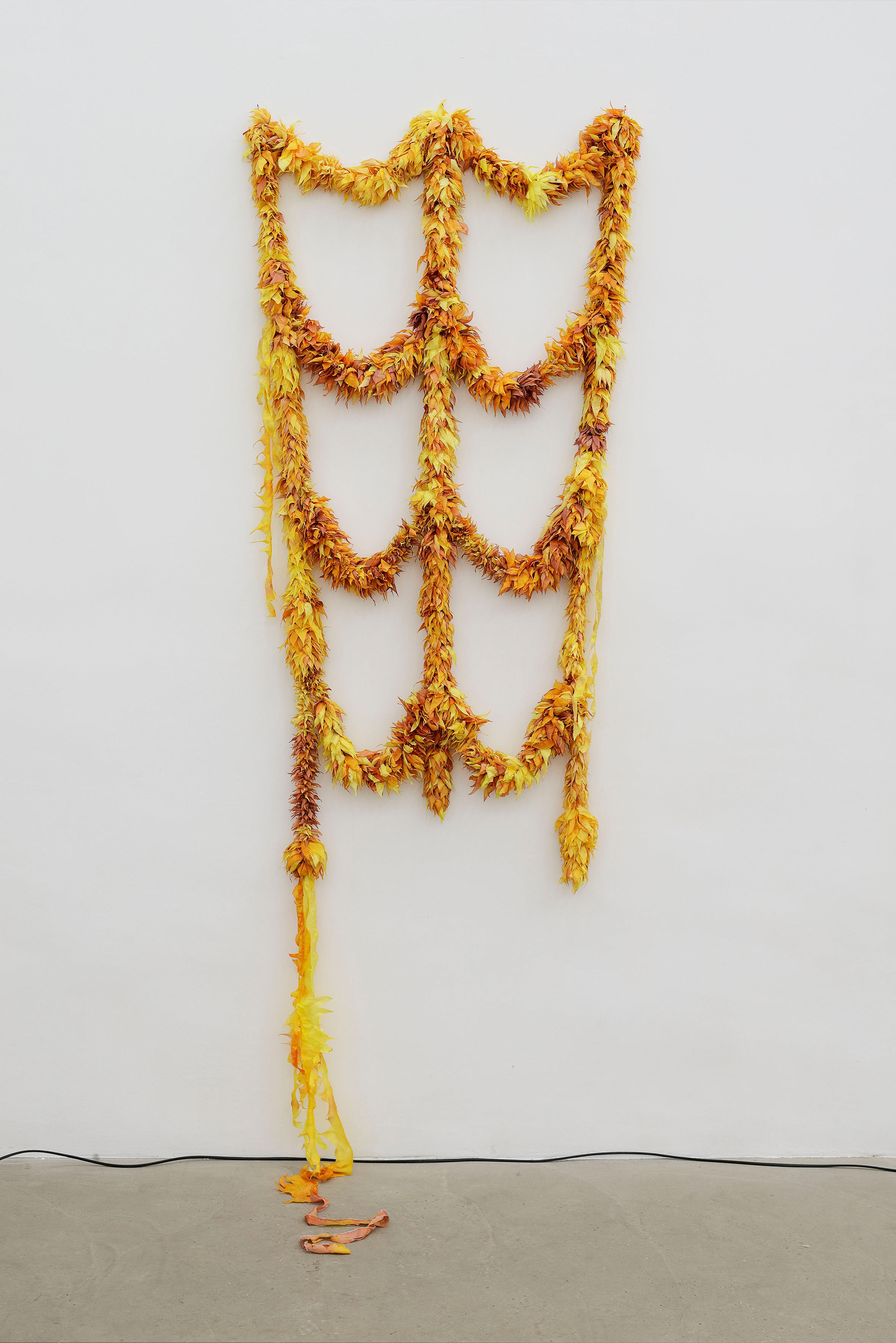 Jacopo Belloni, Vanity, 2022,âšsilk, aniline pigment, cotton yarn,  70 x 7 x 295 cm