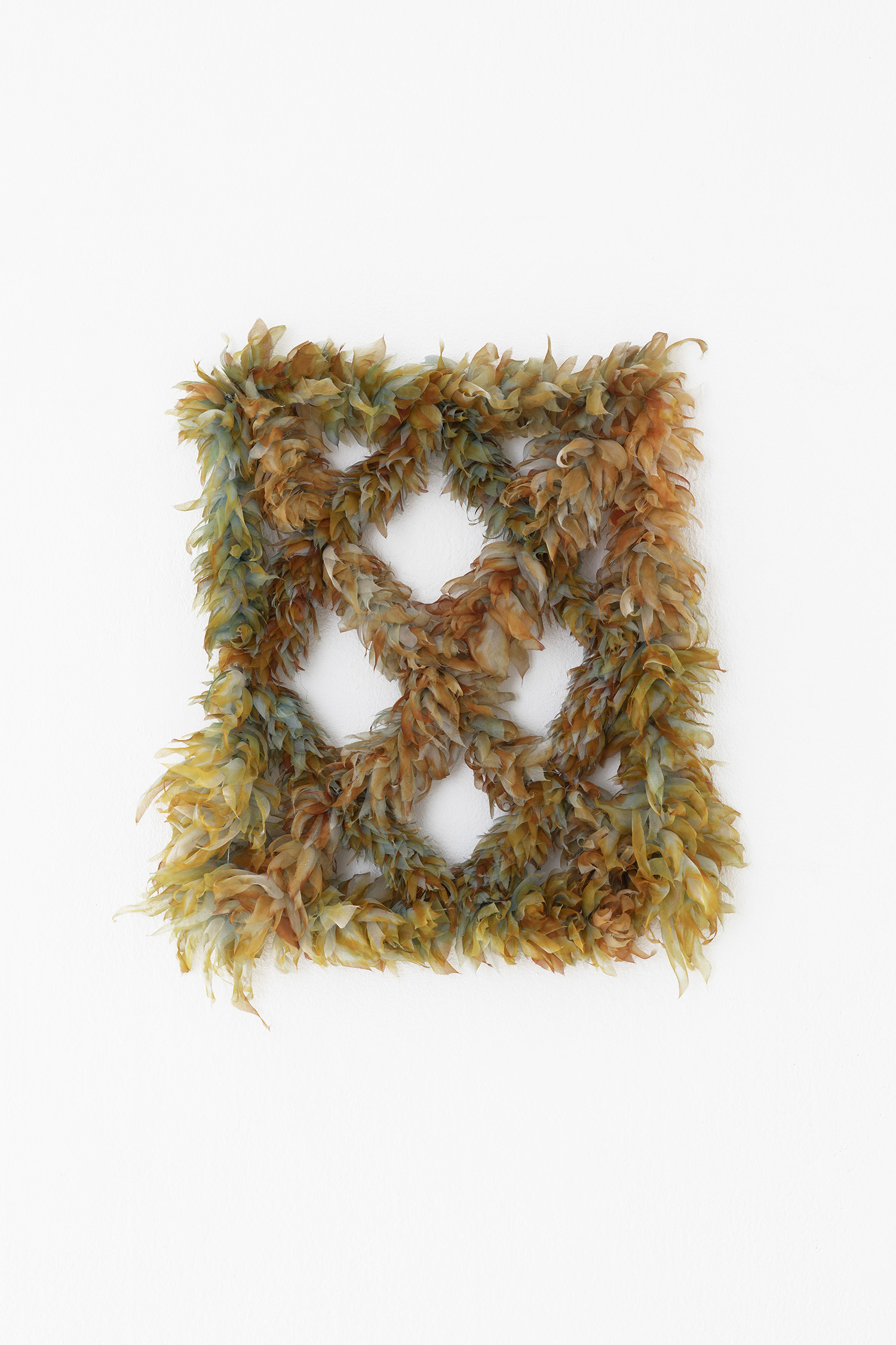 Jacopo Belloni, Lonely Ornament, 2022âšsilk, aniline pigment, cotton yarn,  35 x 40 x 10 cm